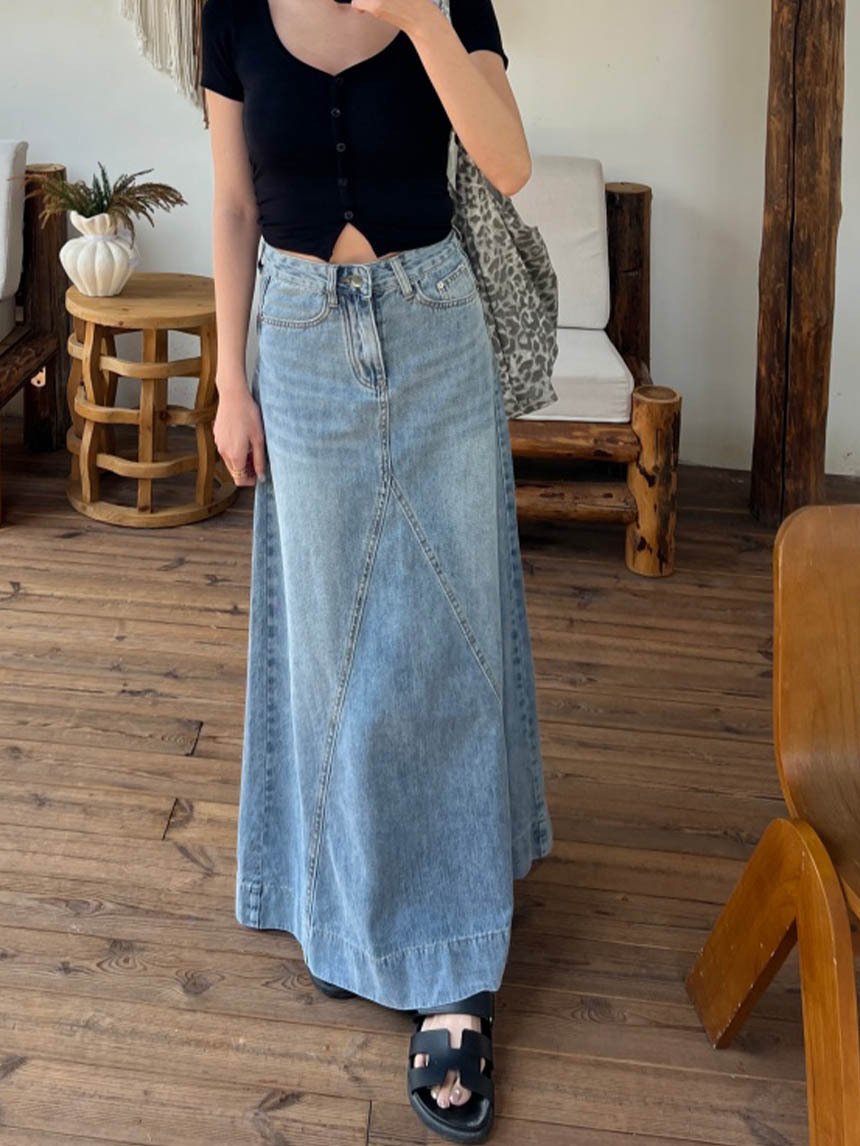 縫線設計牛仔微傘長裙-淺藍