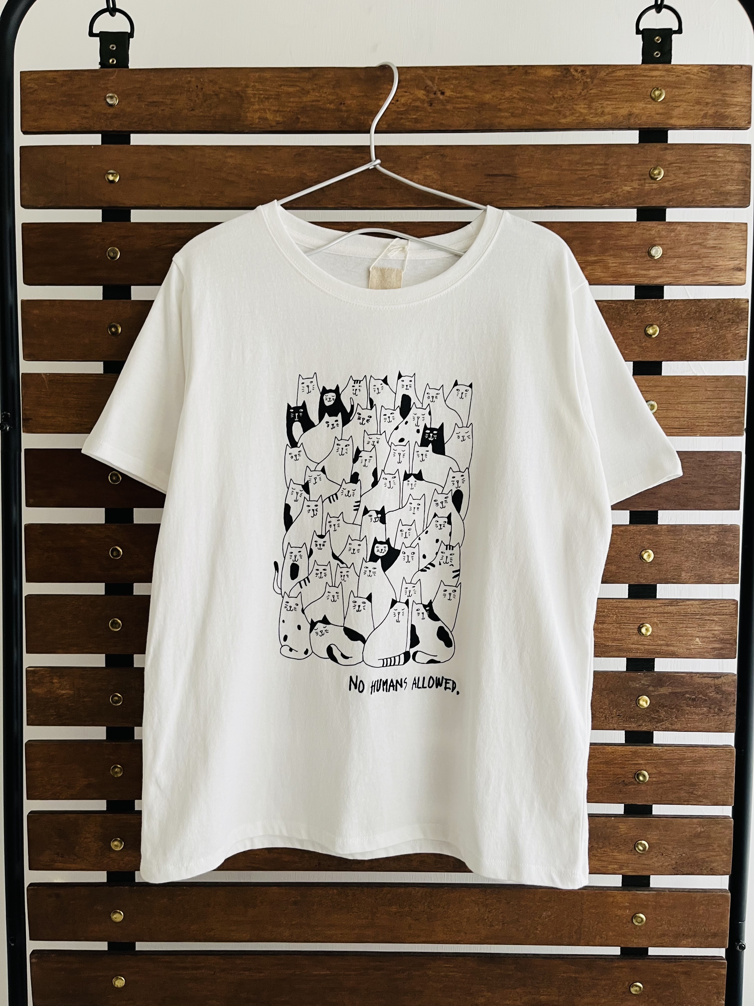 白色貓🐱圓領tee