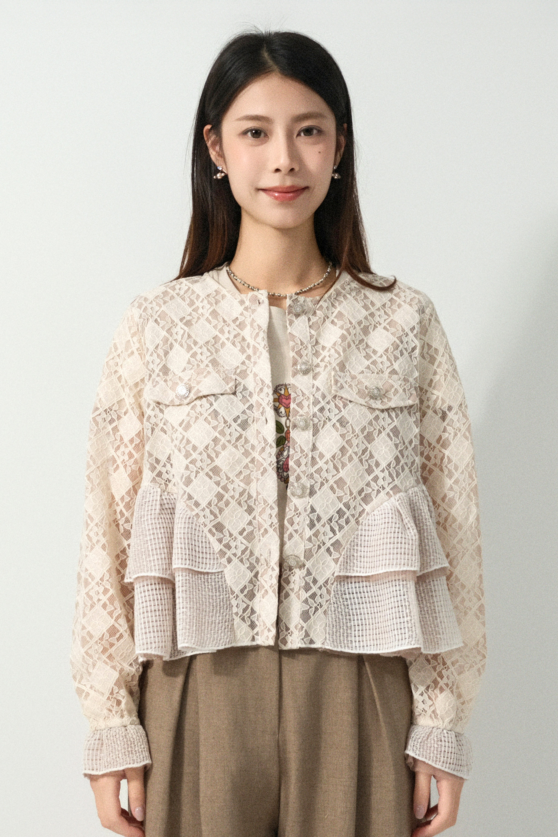 蕾絲網拼布荷葉腳開胸上衣 (預購產品）