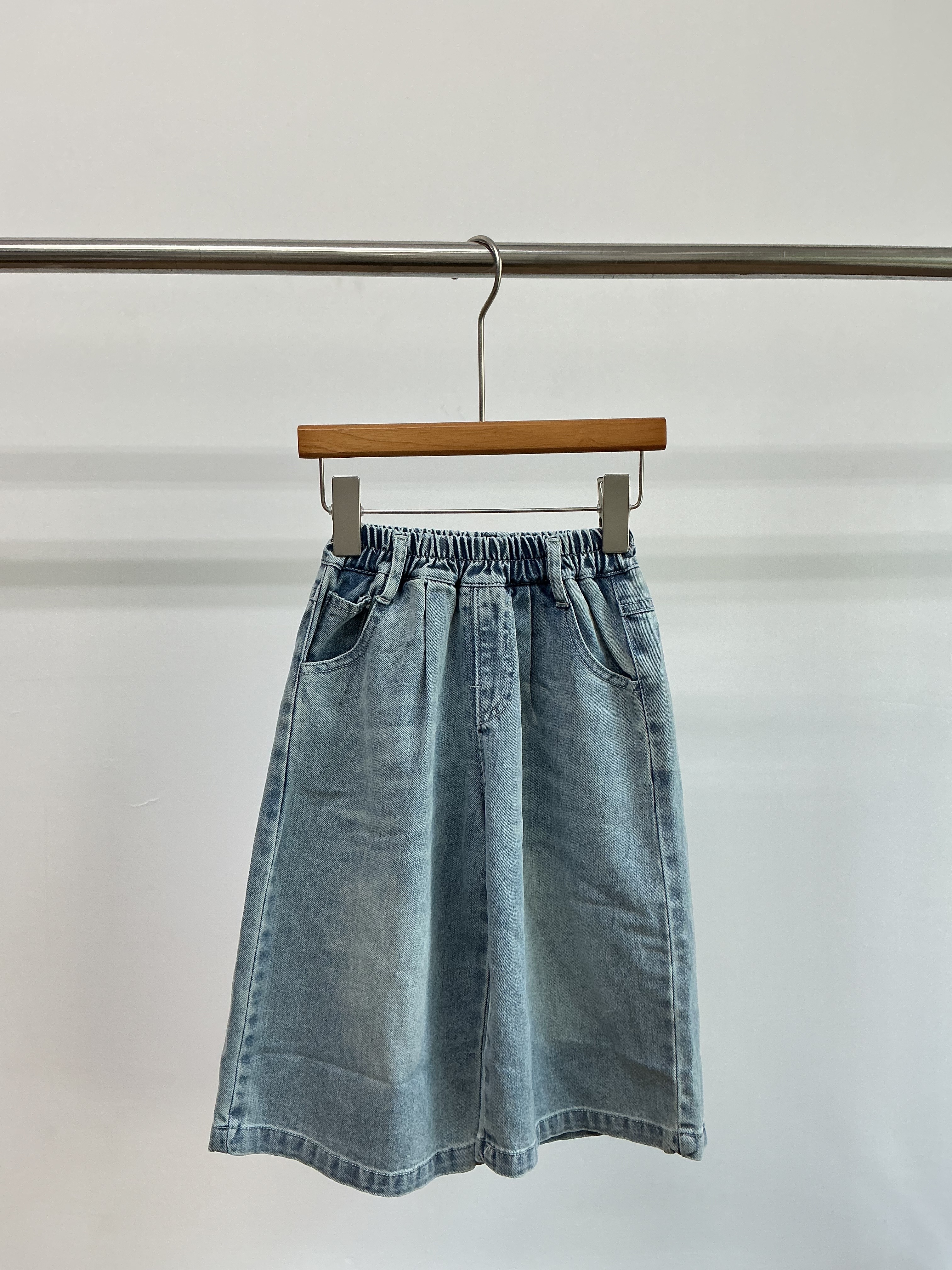 A04530刷色九分牛仔寬褲