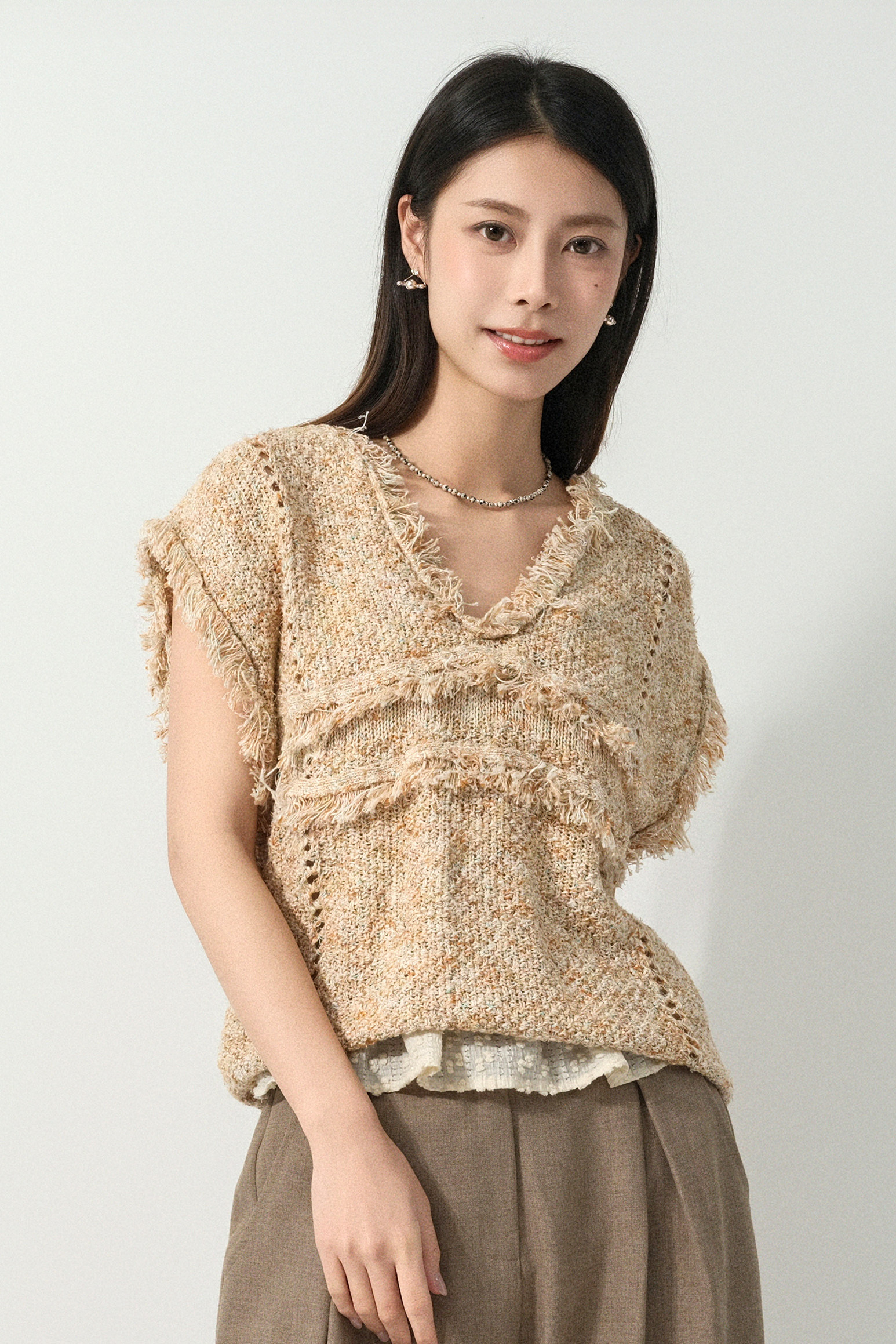 混色線蘇蘇邊針織上衣（預購產品）