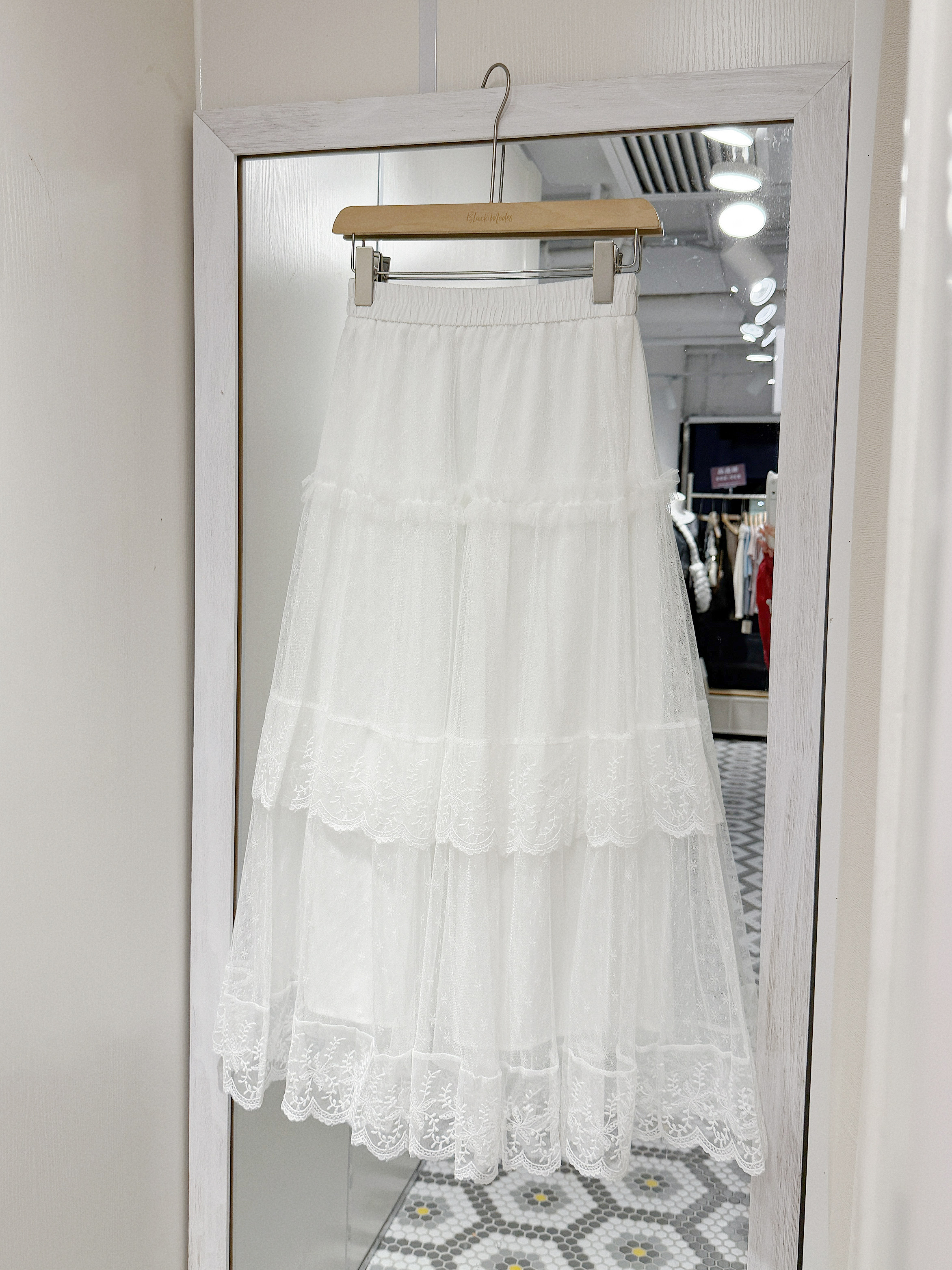 D0509｜爆單款𐙚⋆°｡⋆♡ 柔軟暗花刺繡蕾絲邊長裙𖥧𓇢𑁍