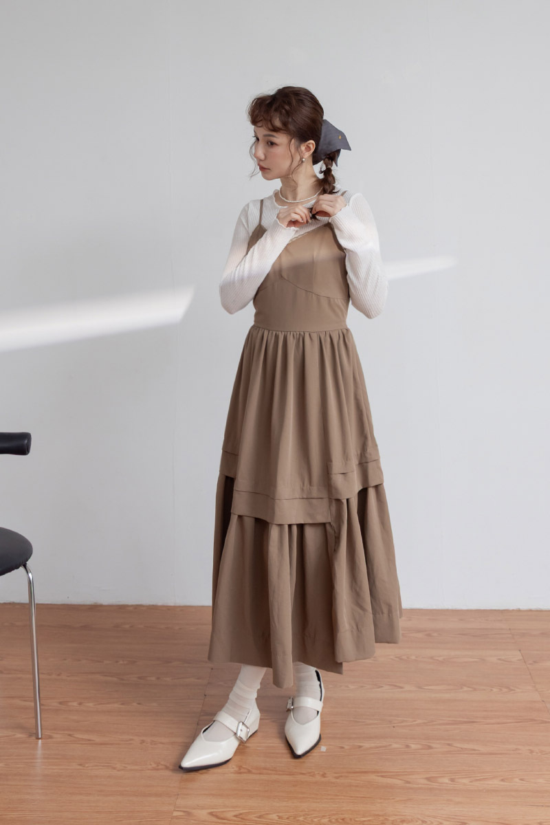 木耳邊造型後綁帶透膚上衣