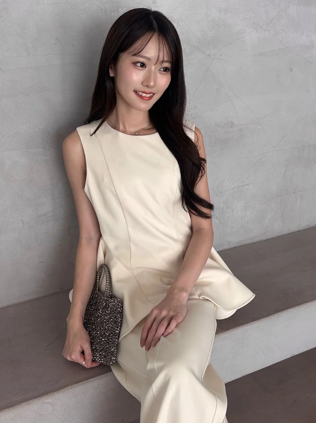 [預購] SNIDEL 荷葉下擺上衣＋剪裁寬褲套裝