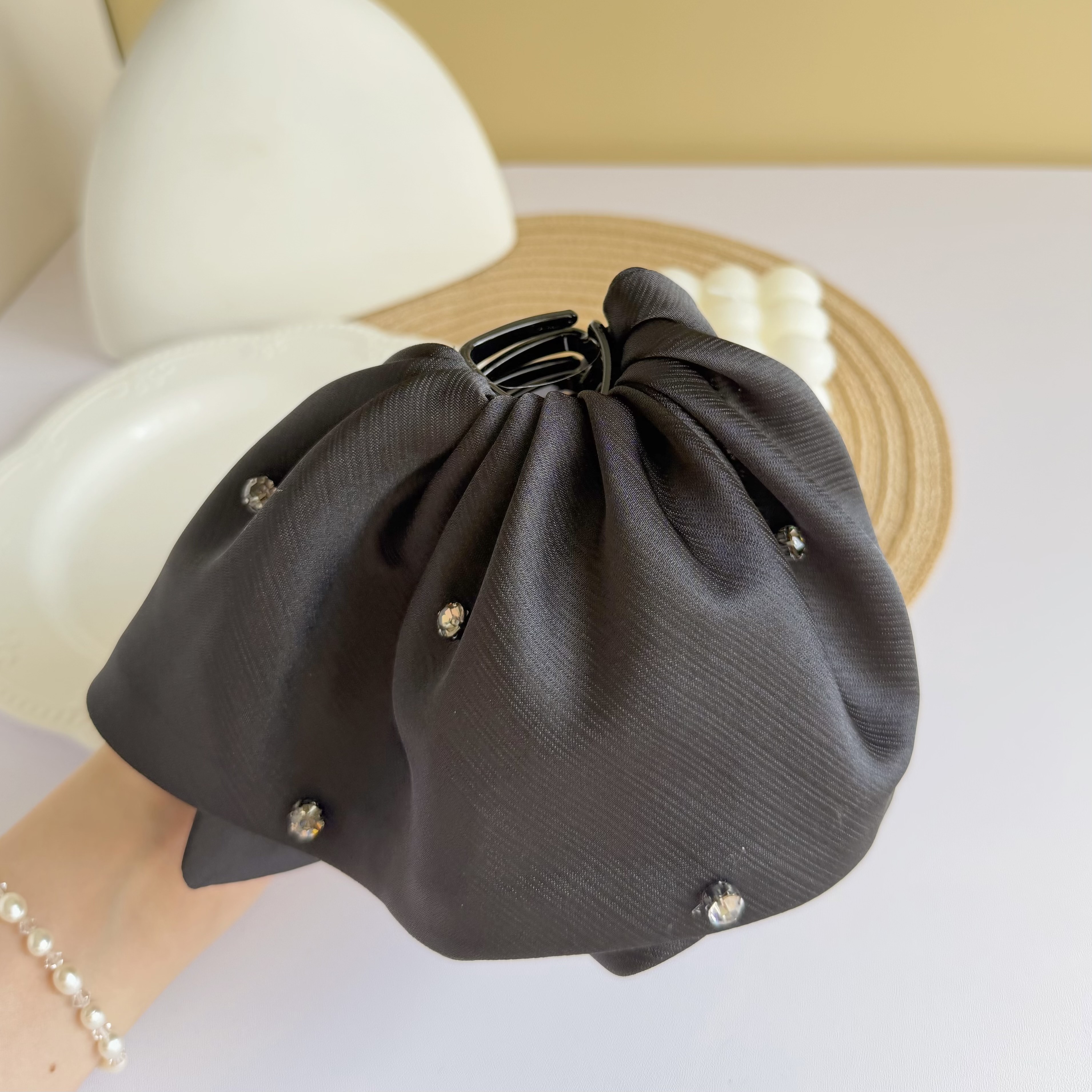 T172分布式水鑽滑布裙擺半頭夾