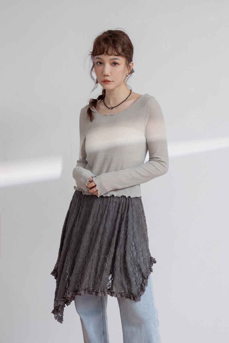 木耳邊造型後綁帶透膚上衣