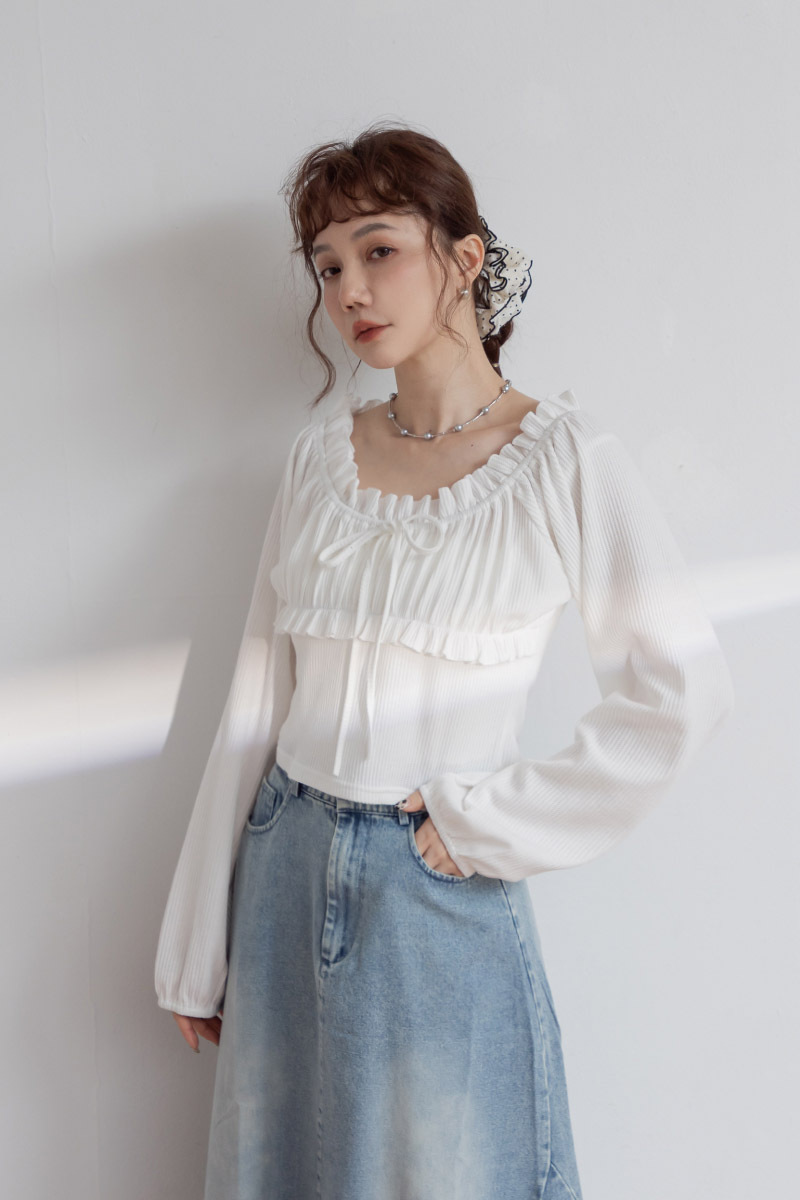 繫帶荷葉領彈力縮褶衫