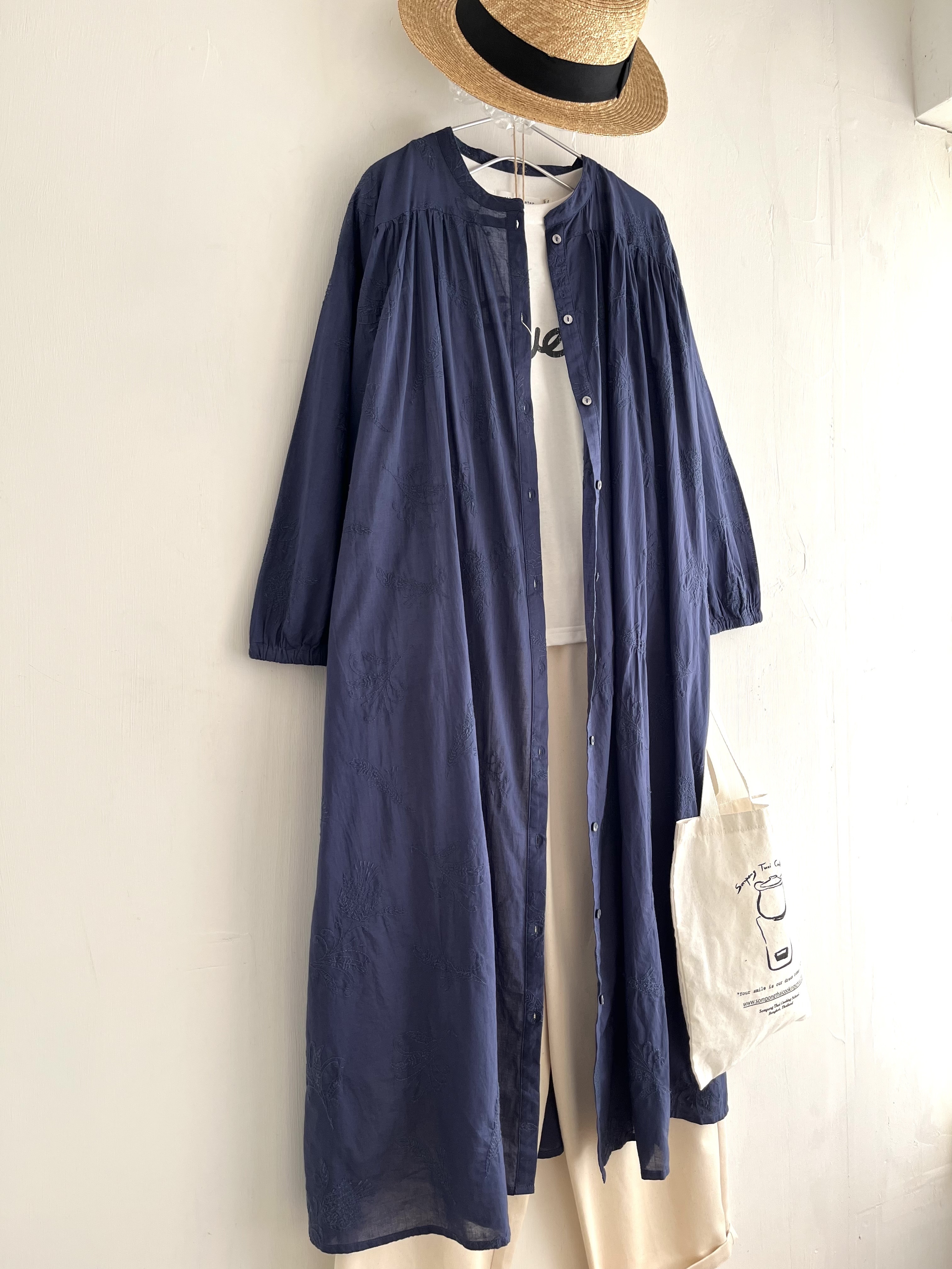 Fanaka藍色刺繡ops