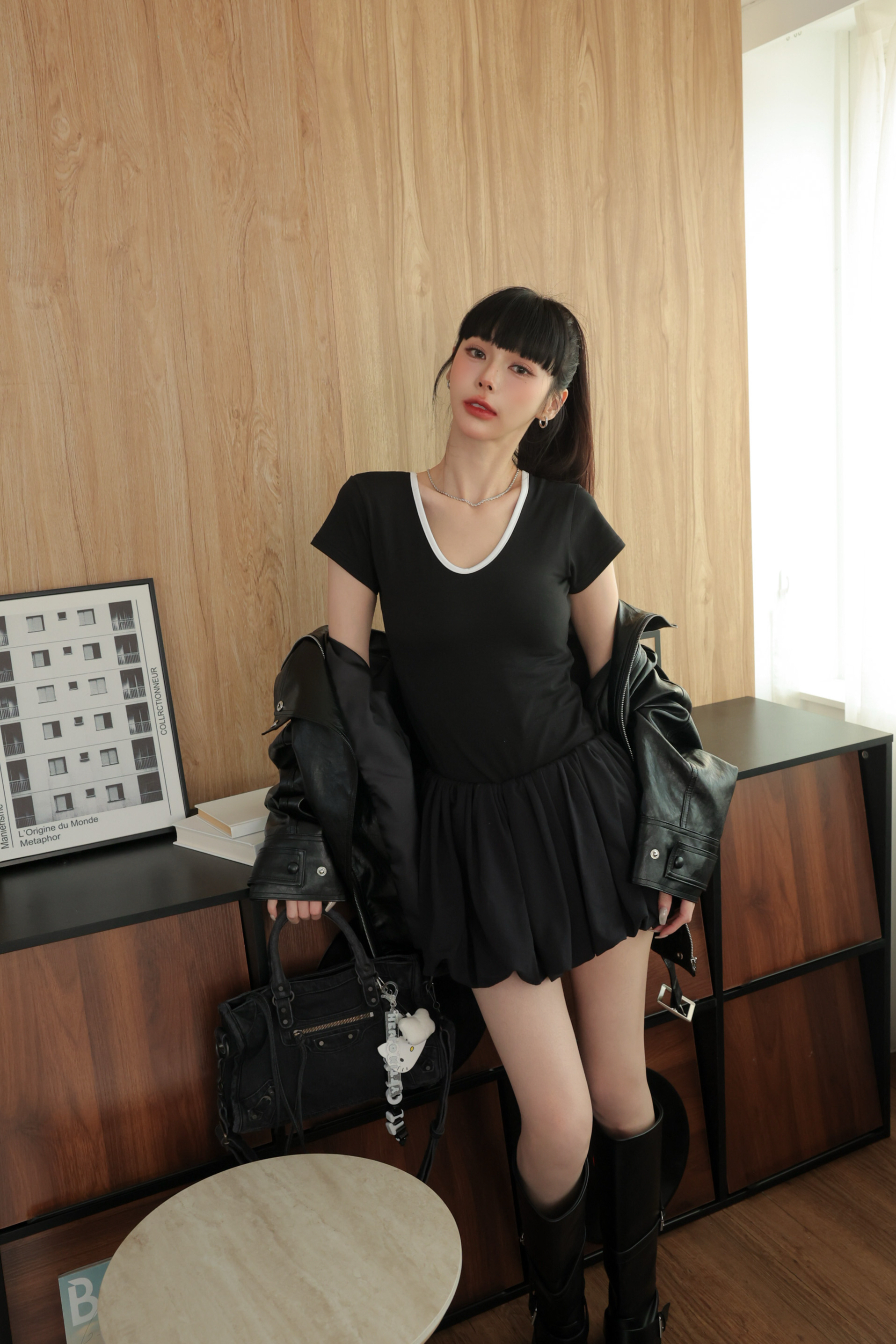 滾邊U領上衣 HA42