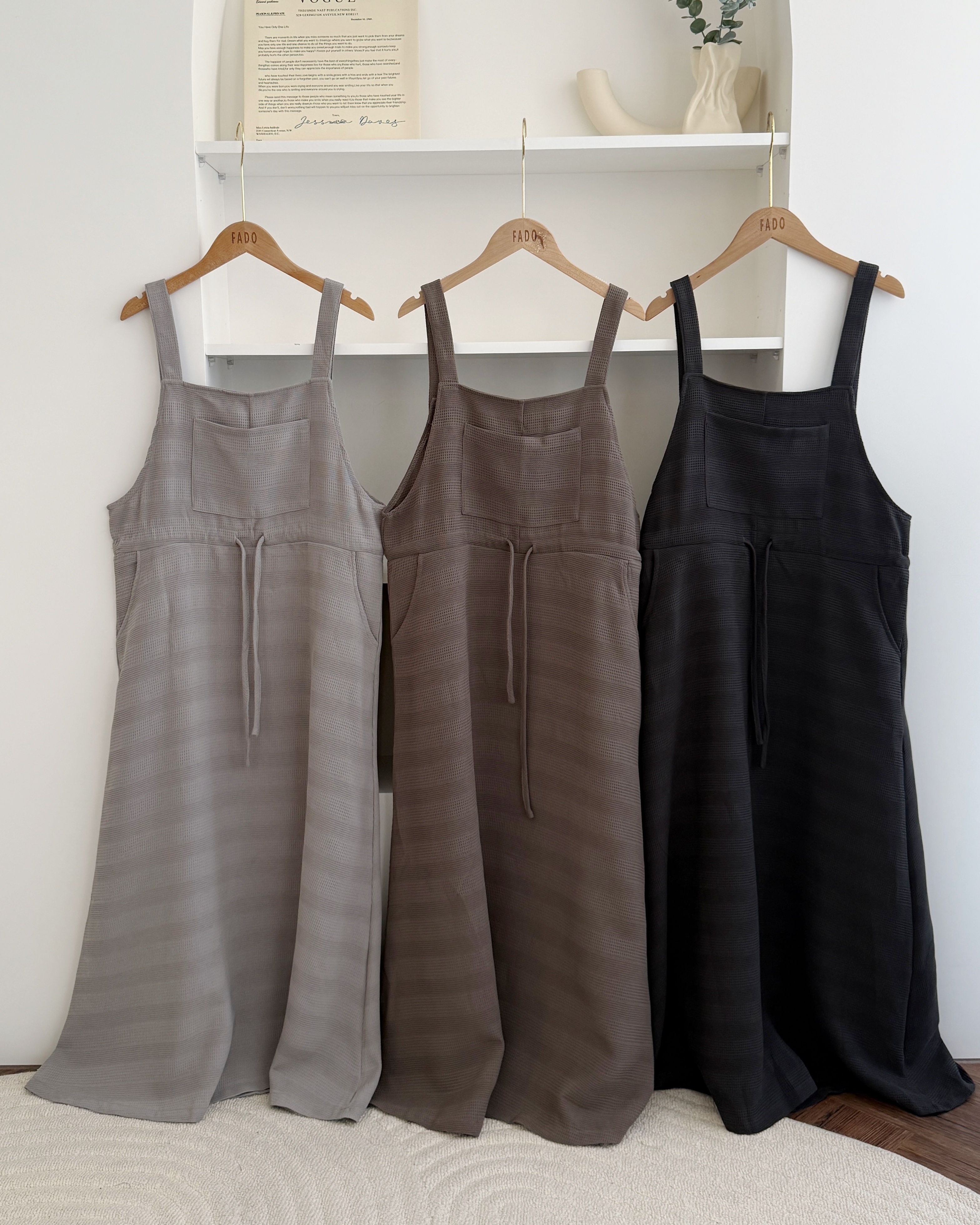 法朵Fado shop｜泡泡格吊帶抽繩洋裝 6755002 三色