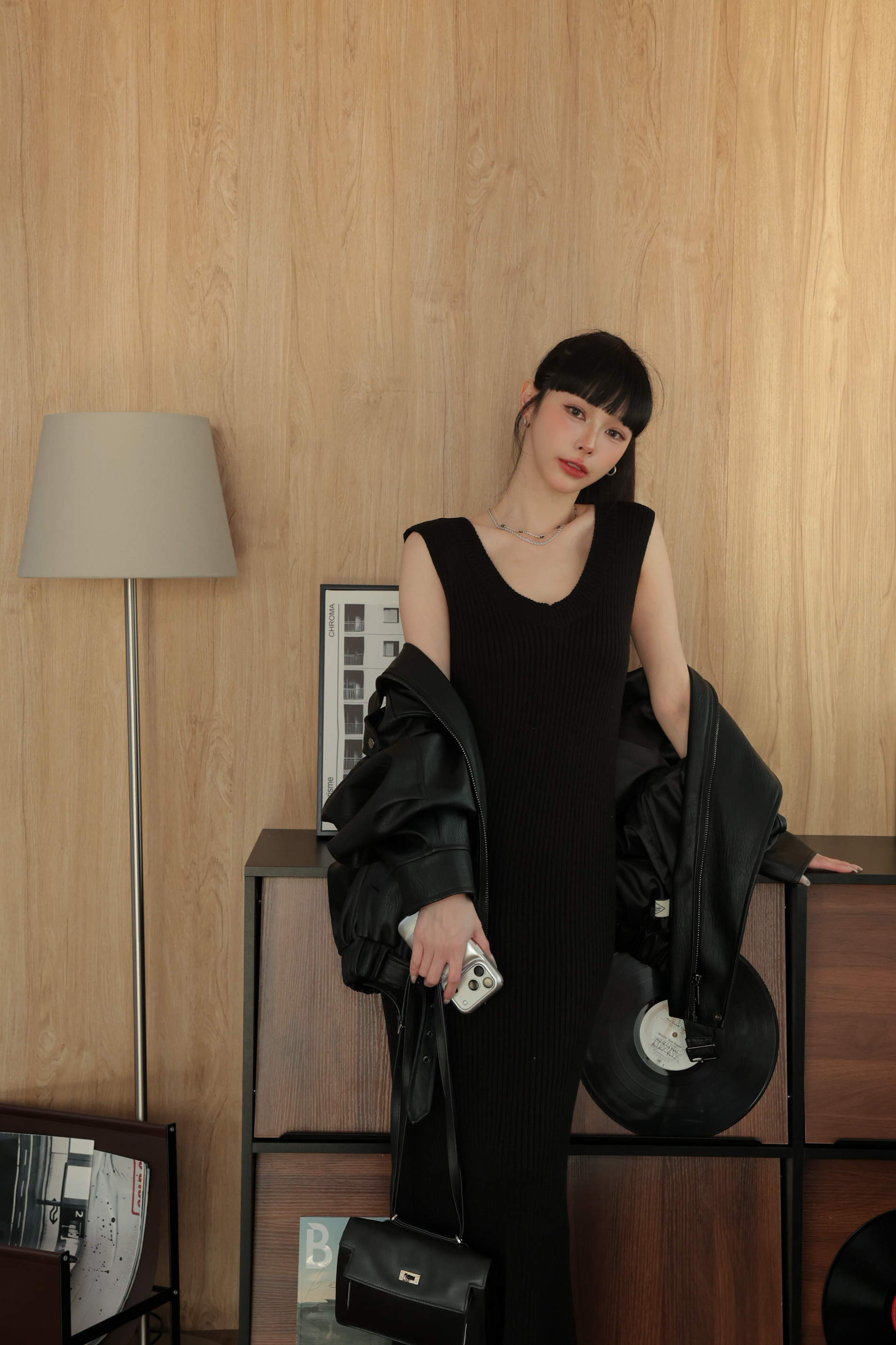 後開衩V領針織長洋裝 HA41