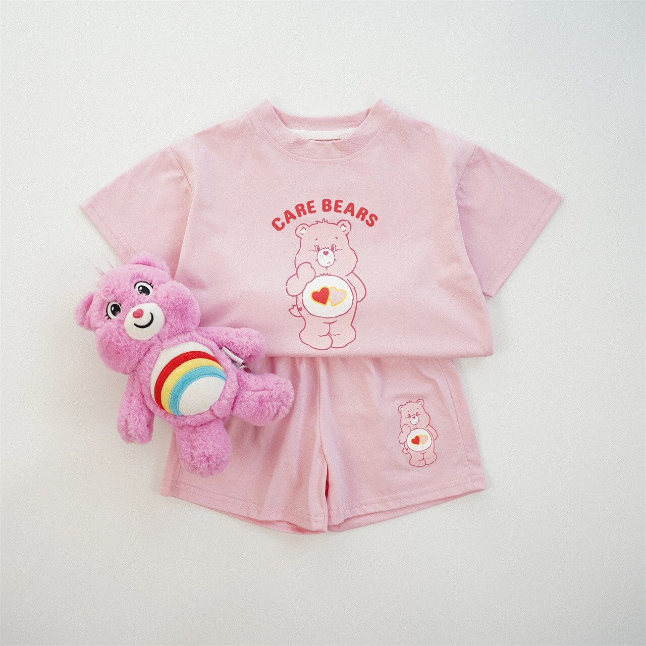 今年夏季必買七彩色熊熊套裝ꕀꕀꕀ ＊短袖上衣 + 短褲