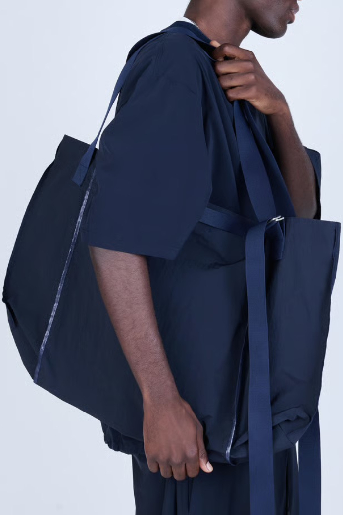 UNTRACE _261 SHOULDER BAG