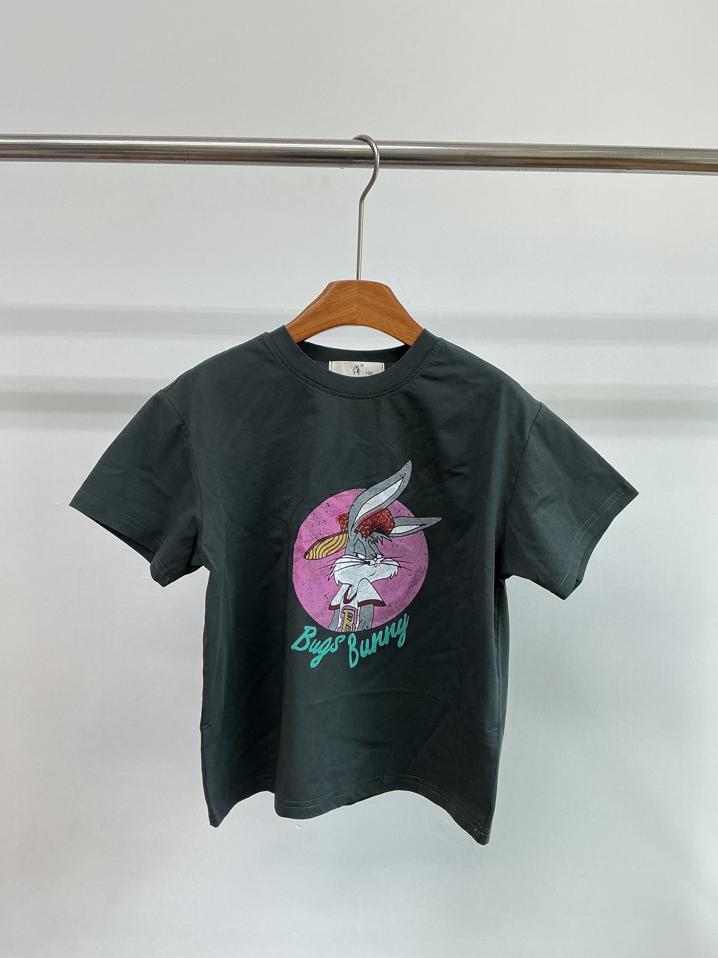 A04542字母兔子上衣