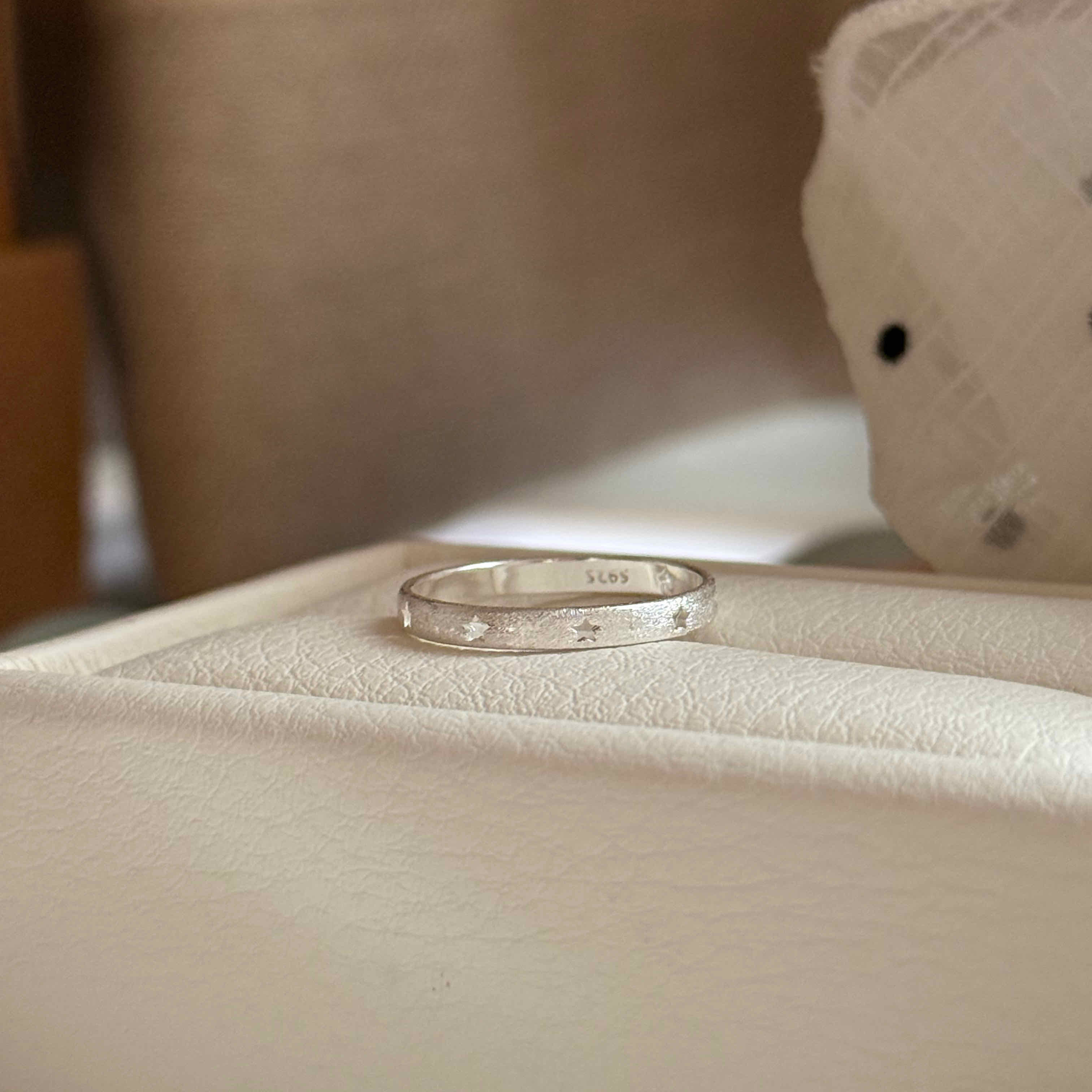 🇰🇷925 silver 鏤空星星霧面刷痕戒指