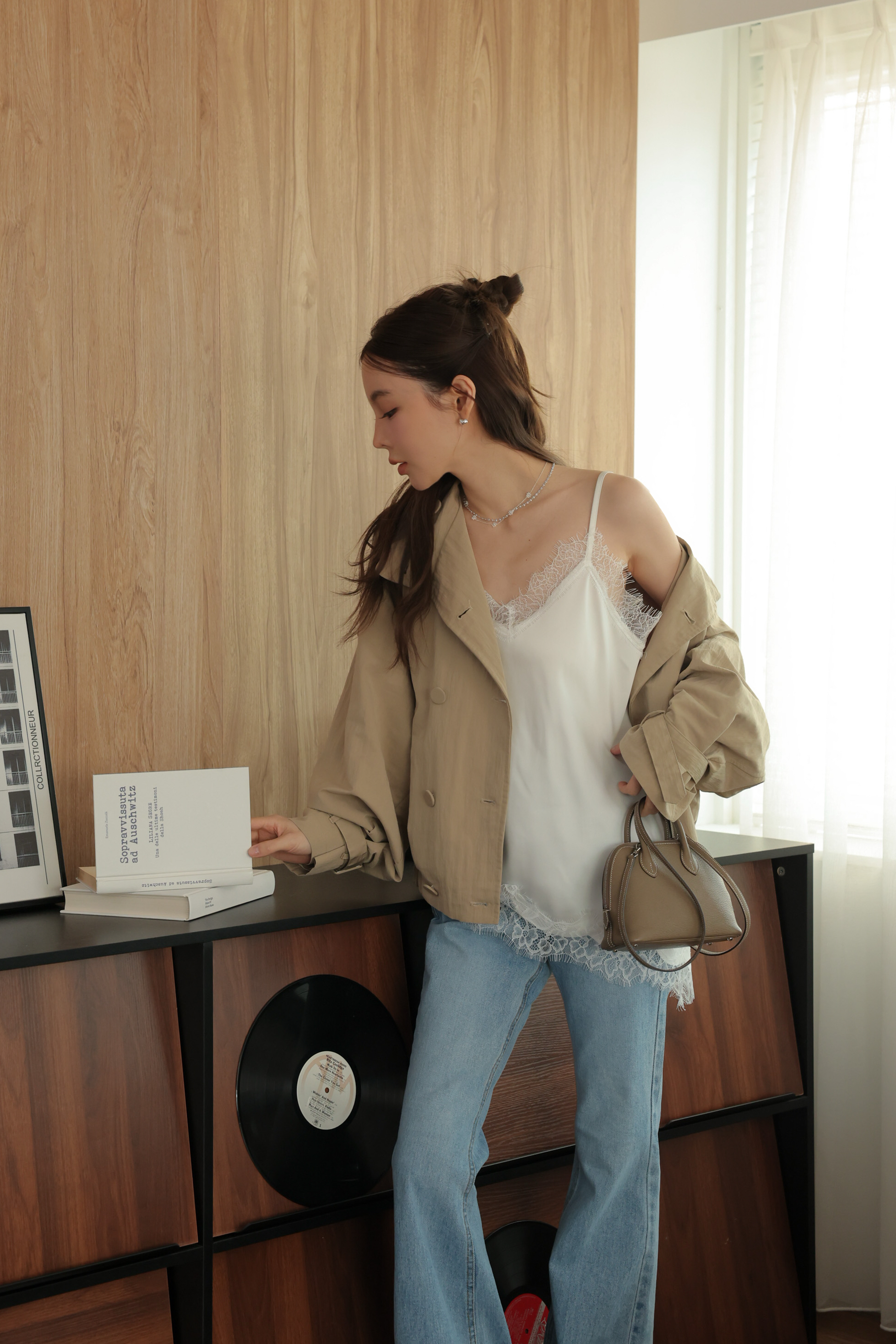 超美的斜切口蕾絲背心 HA65 #Winnie清單