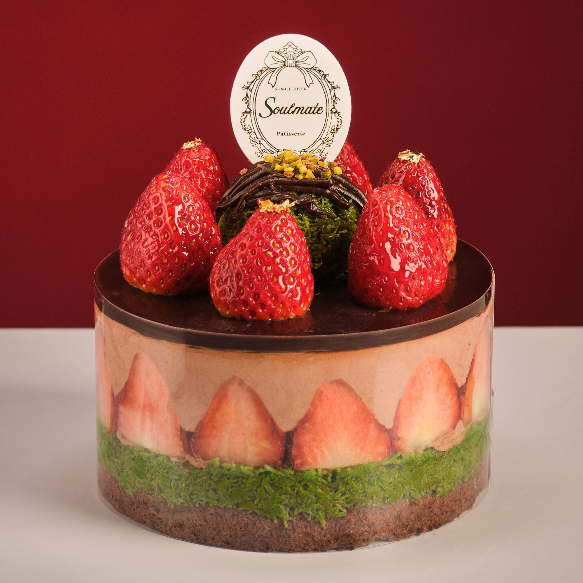 杜拜開心果・士多啤梨・朱古力 忌廉蛋糕