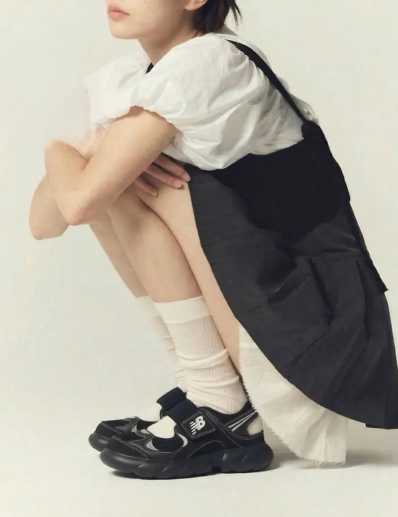 NEW BALANCE Hook and Loop 運動涼鞋 大童女生 (4色)