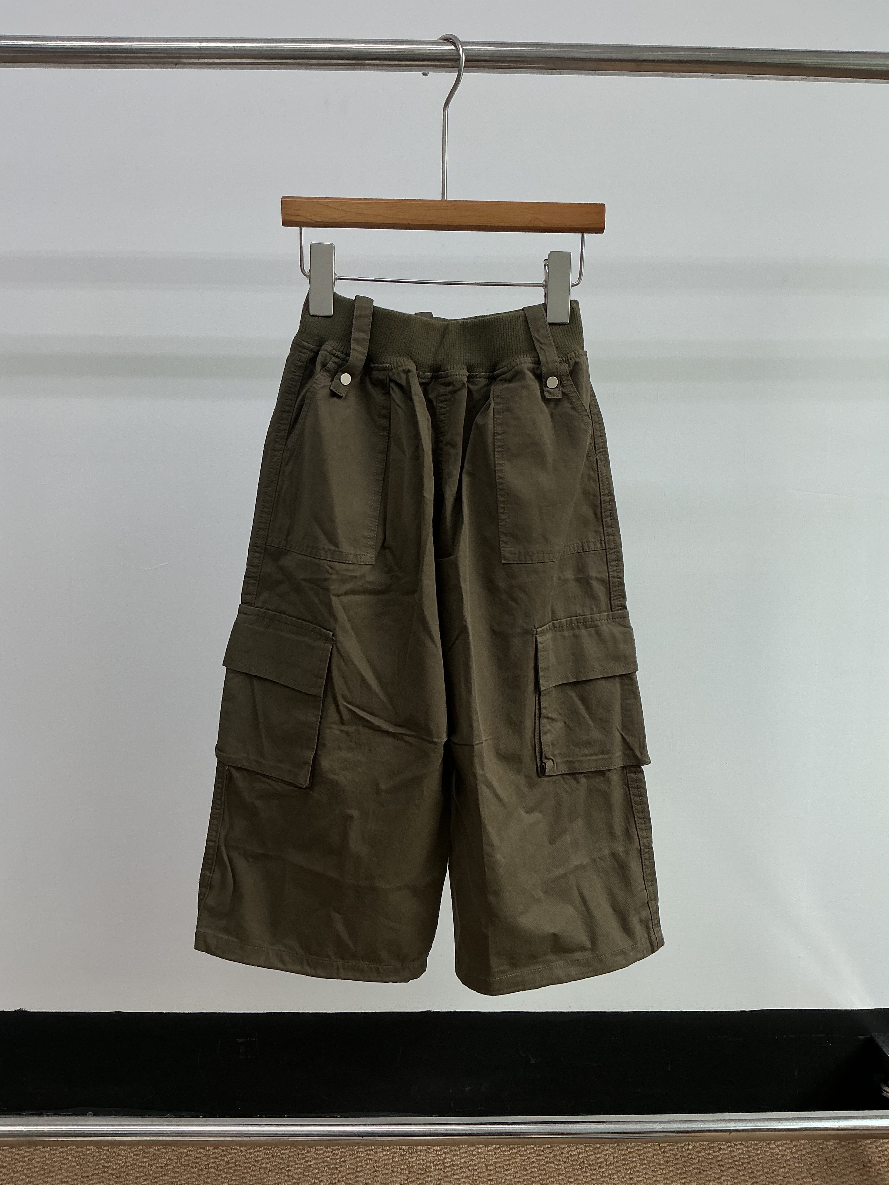 A04547口袋縮口工裝褲