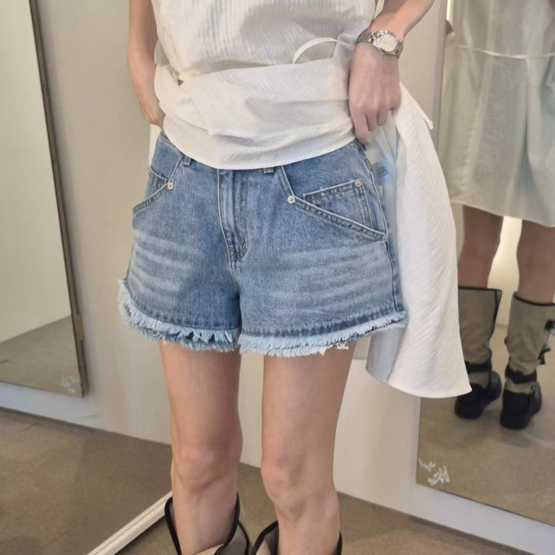 下擺雙層抽鬚滾邊造型牛仔短褲-S-M / 2色