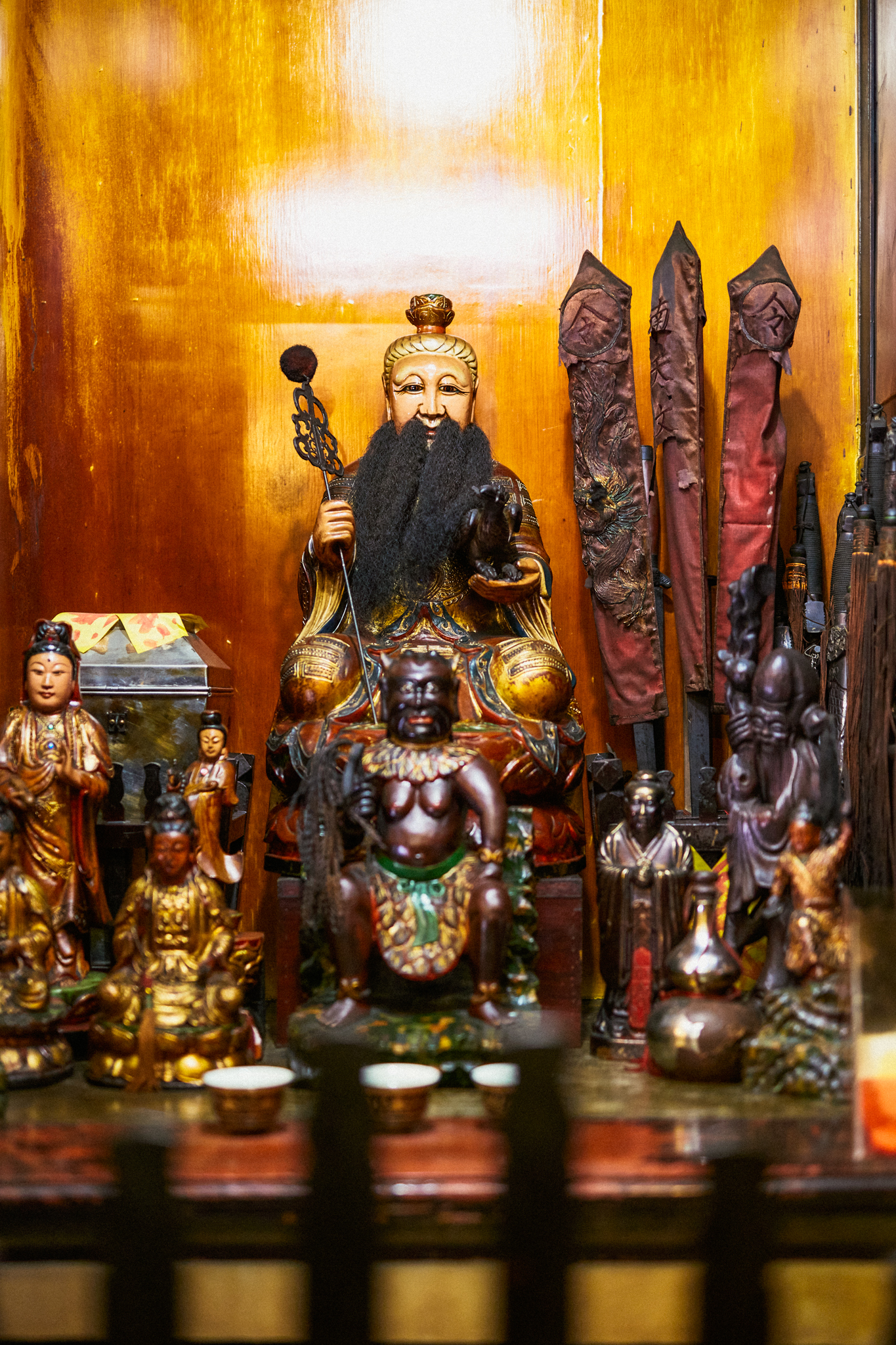 在勉民堂的建築細節中，仔細尋找那隻意圖洩漏天機的「青鸞」