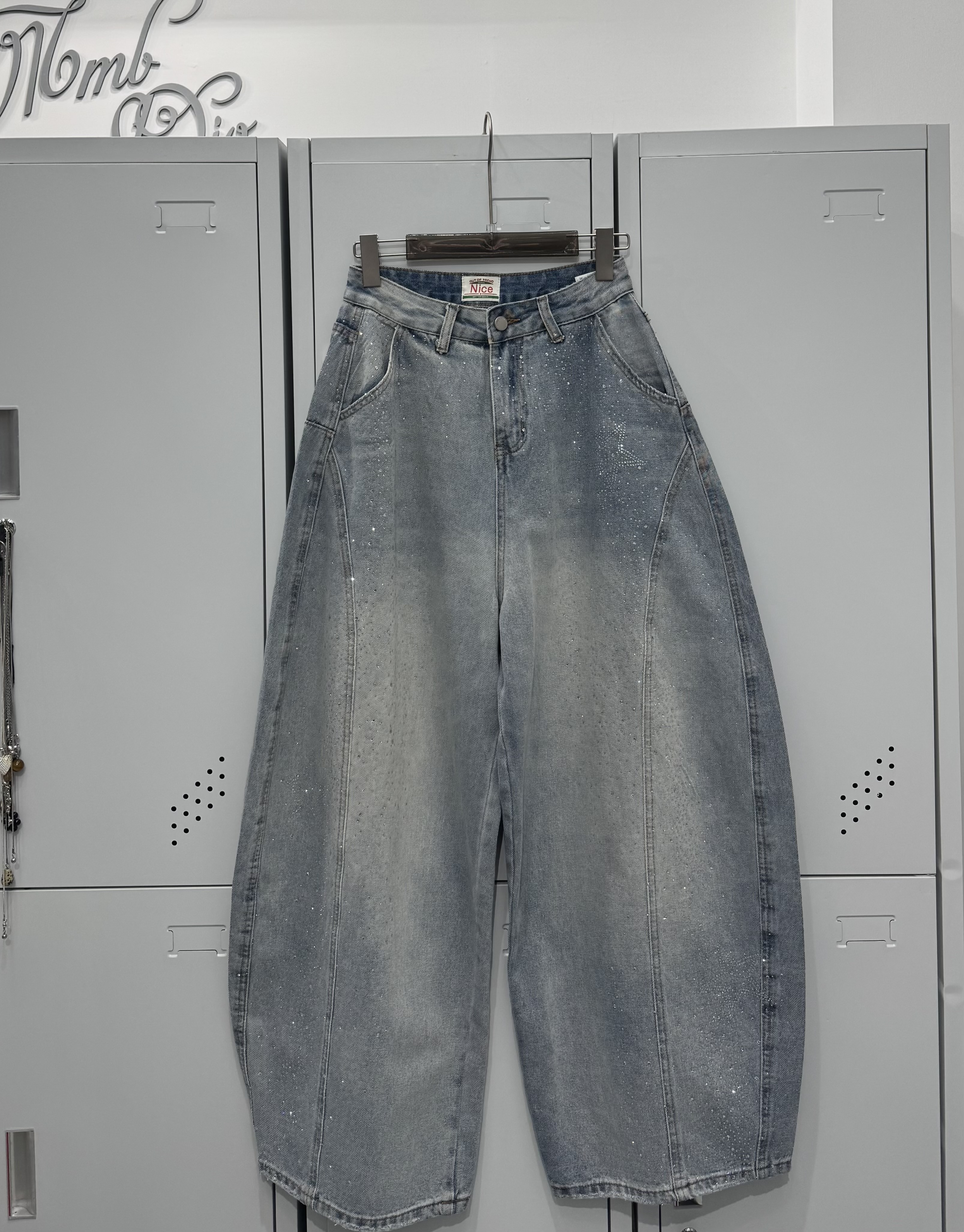 淺色丹寧鑽鑽褲