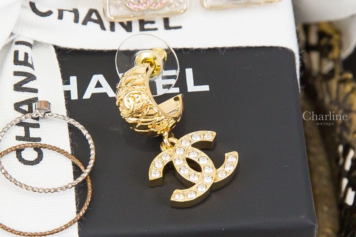 Chanel Earrings 金色菱格紋半圓形水鑽CC垂墜耳環