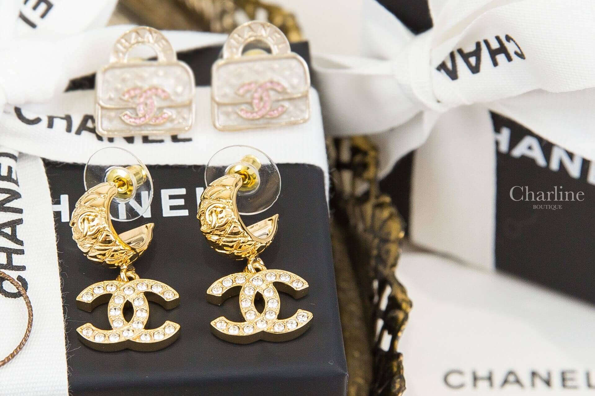 Chanel Earrings 金色菱格紋半圓形水鑽CC垂墜耳環