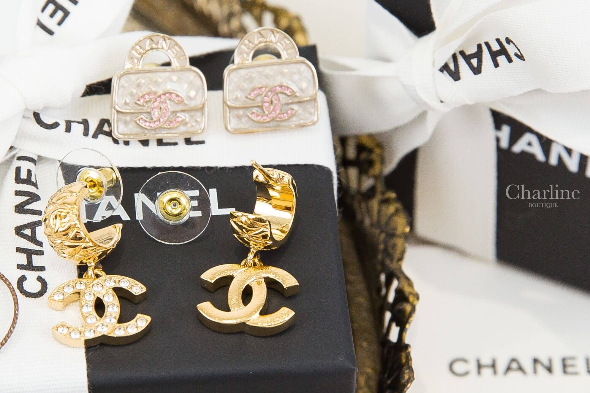 Chanel Earrings 金色菱格紋半圓形水鑽CC垂墜耳環-Charline Boutique 精品代購