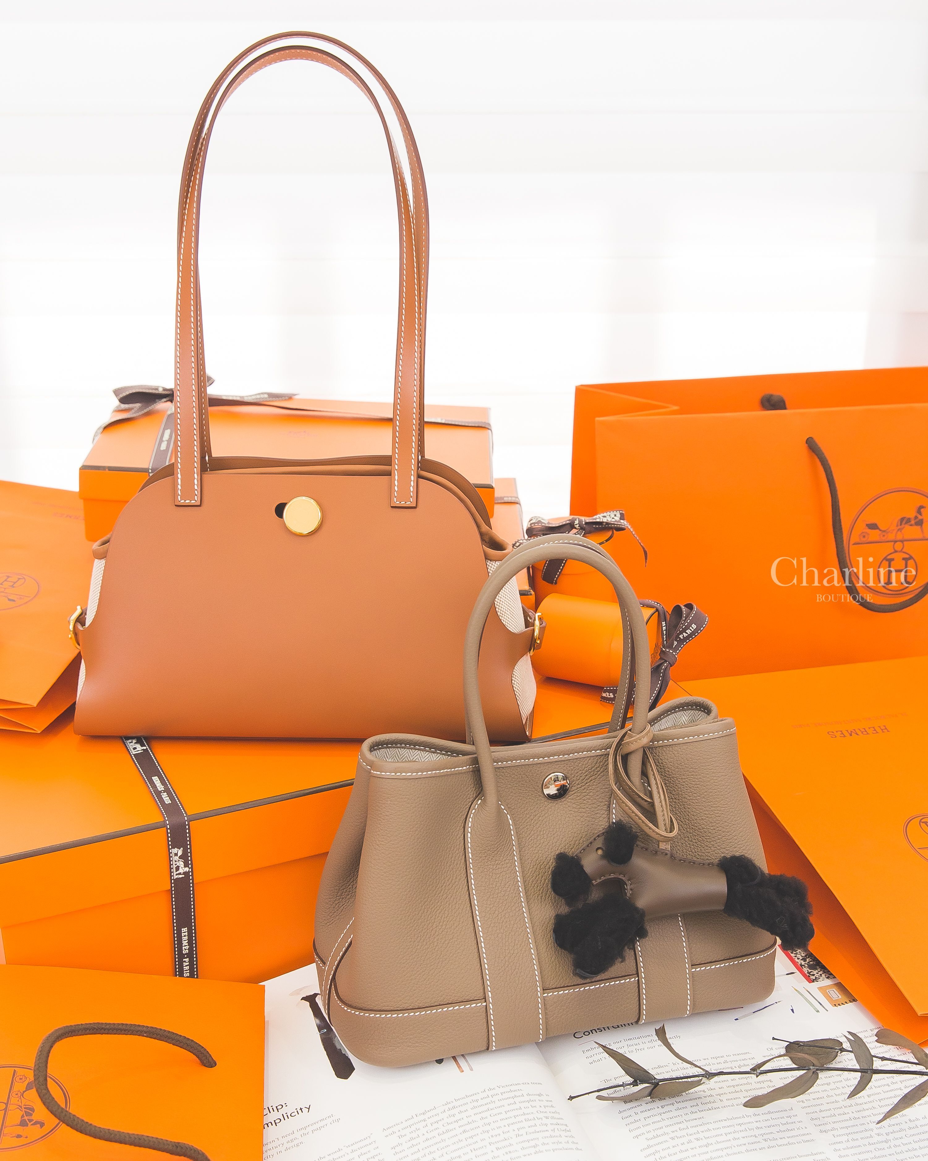 Hermès Tablier Sellier 焦糖色金釦,Hermès Neo Garden Party 大象灰,Hermès Budy 巧克力色/大象灰/黑色羊毛獵狐梗犬吊飾-Charline Boutique 精品代購