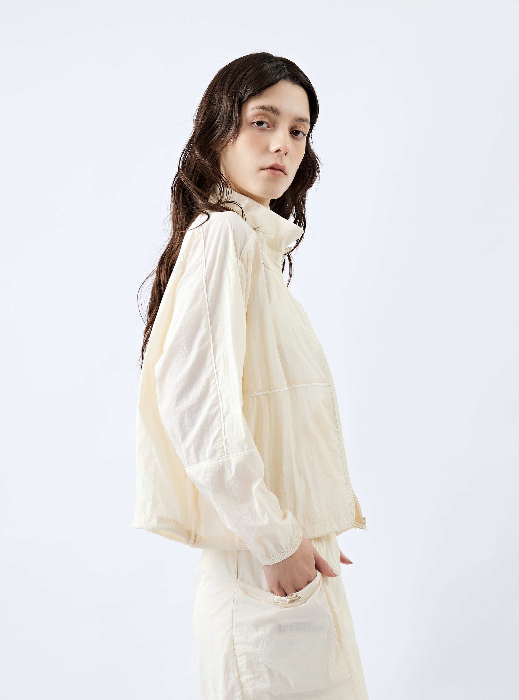 女款 滾線抗UV防潑水立領風衣外套