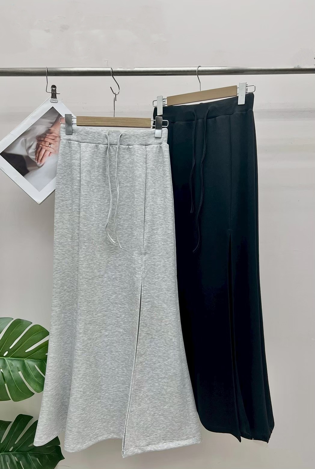 B1654-抽繩鬆緊前開岔太空棉魚尾裙