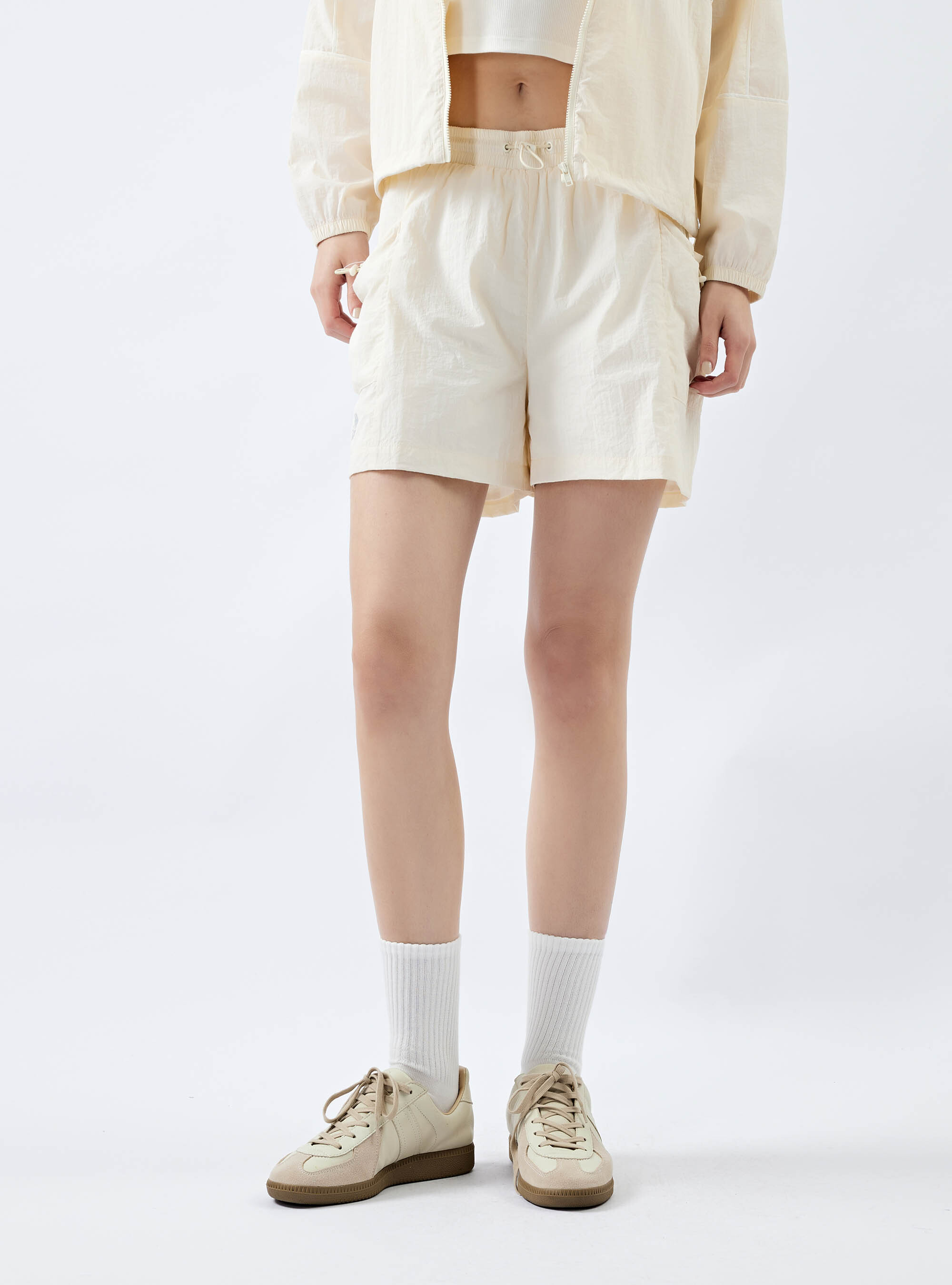 女款 抽繩防潑水抗UV運動短褲