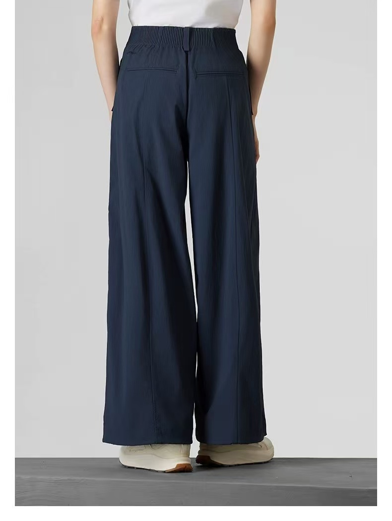 The North Face 寬褲