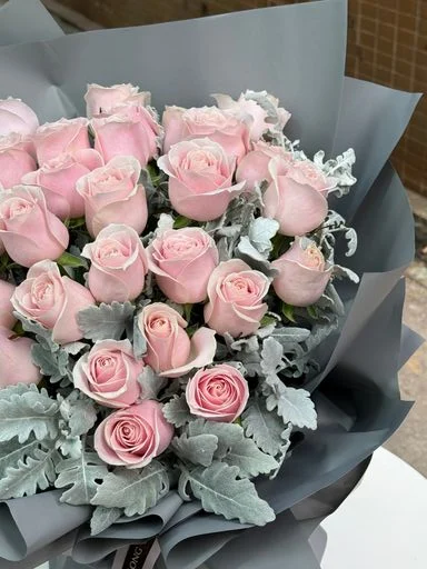 W - 28枝粉紅玫瑰