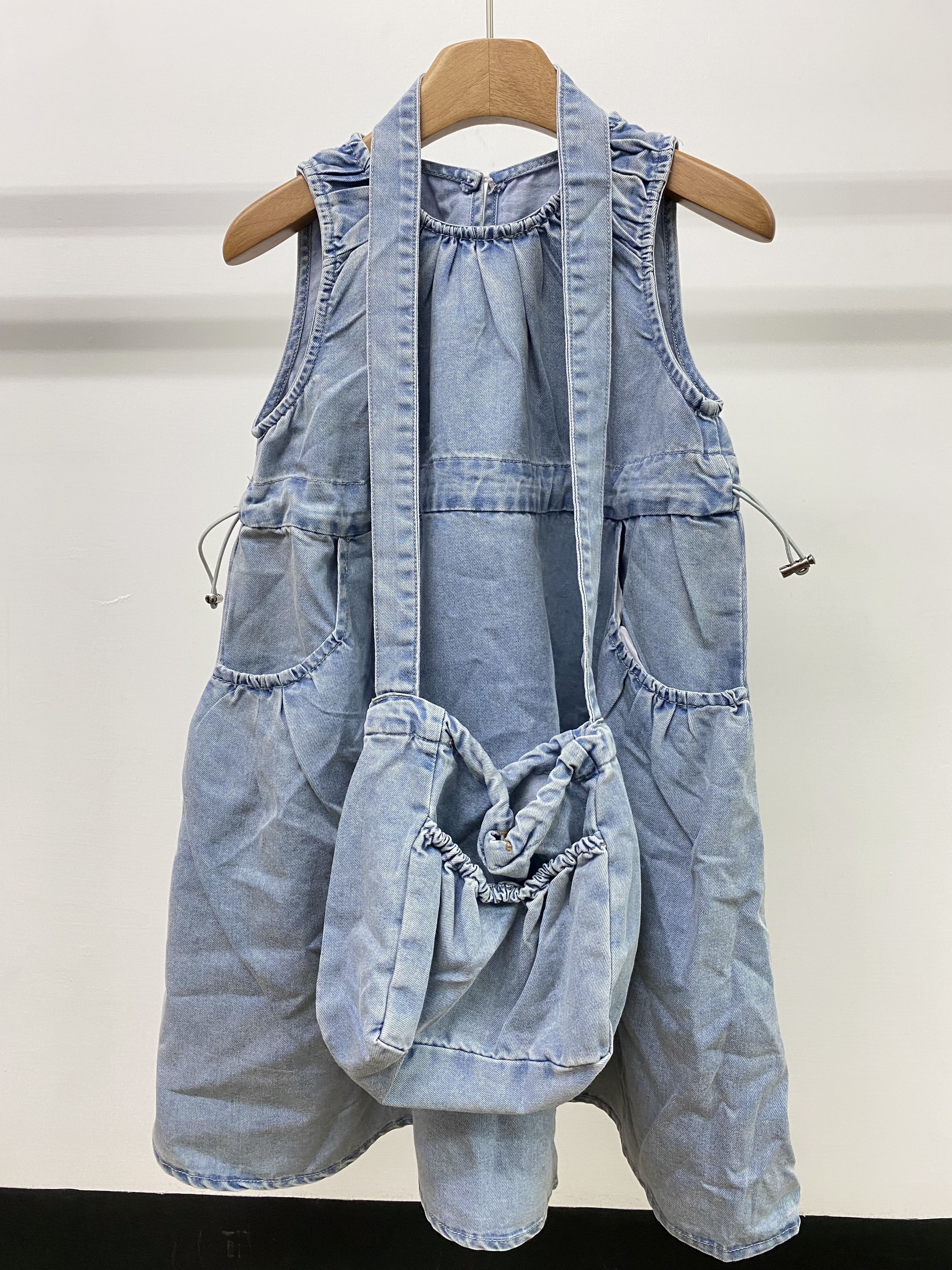 A04558縮腰牛仔洋裝（附包包）