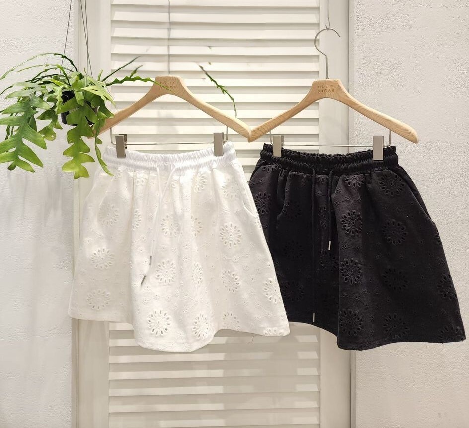 S34  裙褲  腰26-38 HIP46 長16 $429 (一口價)