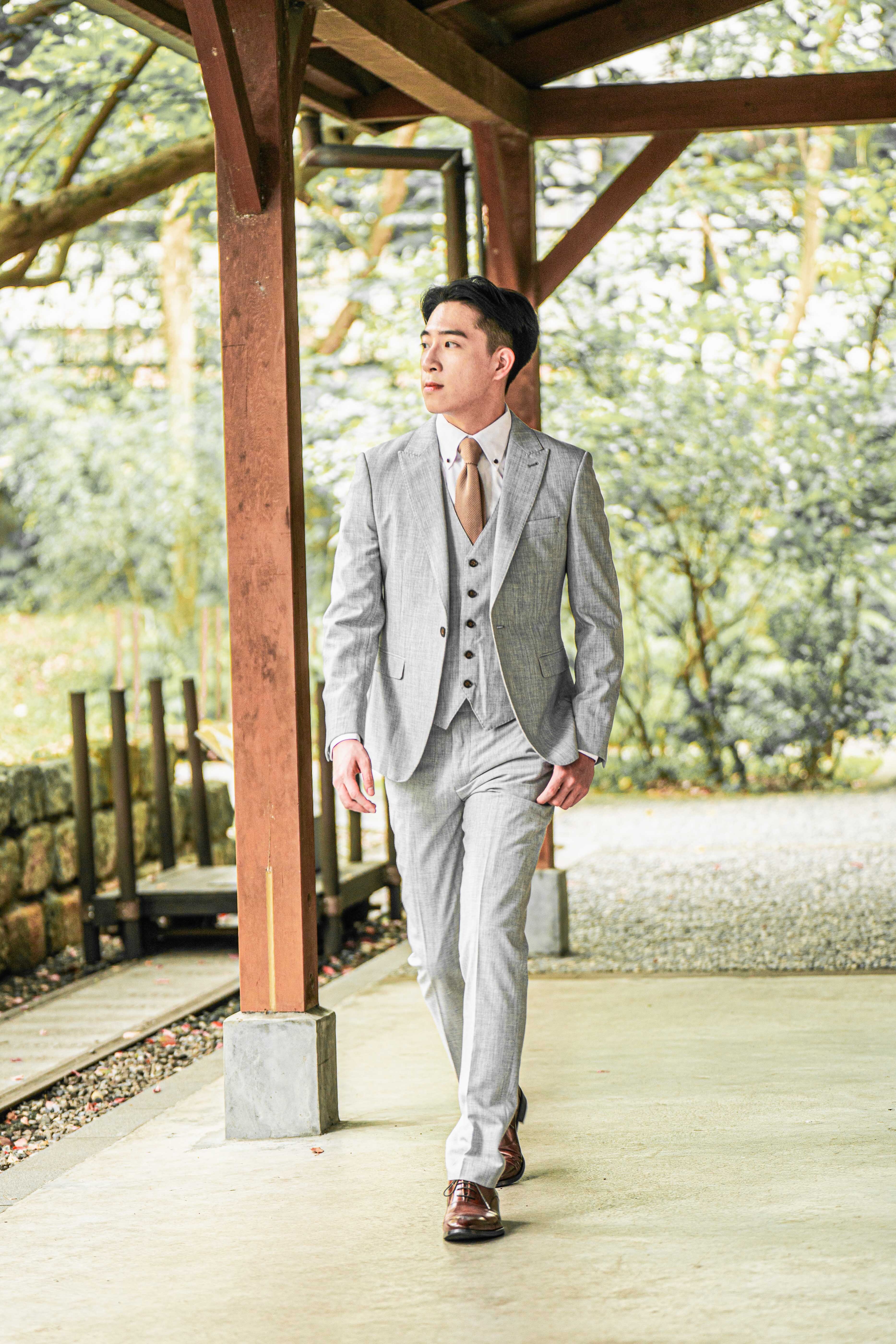 線紋三件式西裝 204 淺灰色