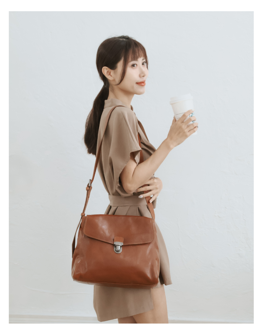 TRISTA 木質棕側背包 女生真皮包 輕鬆日常外出穿搭