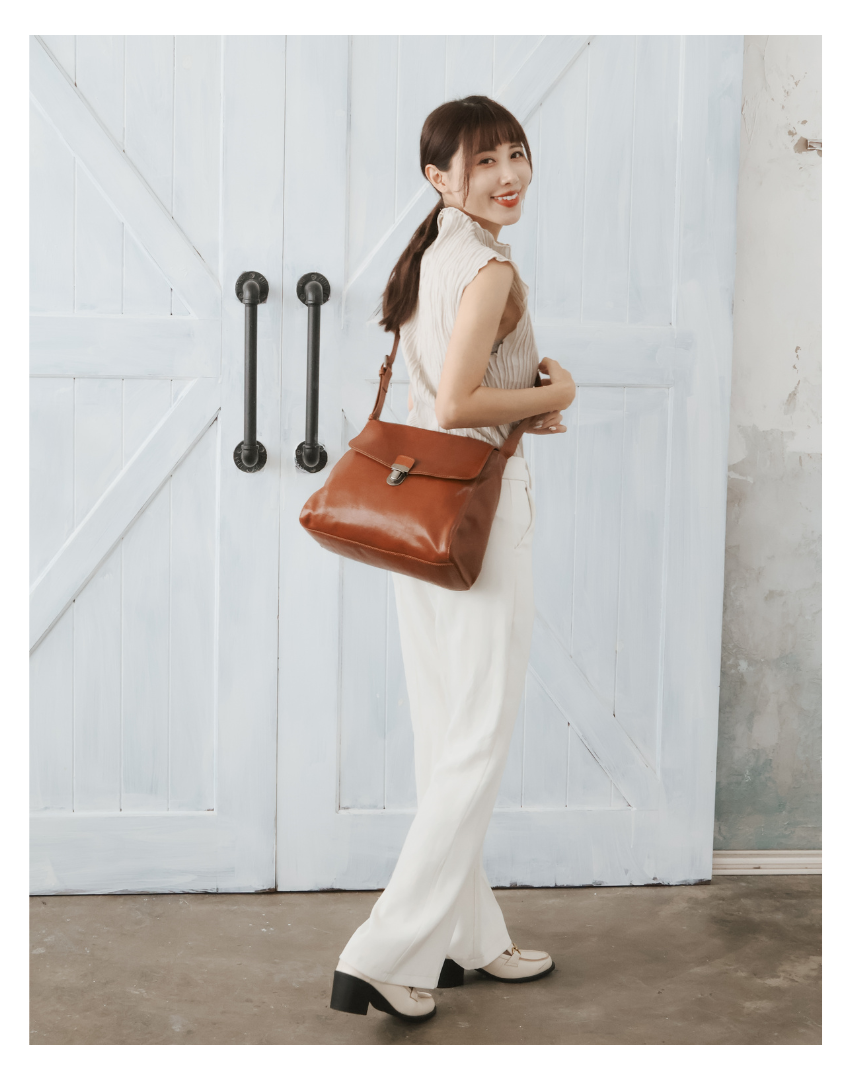 TRISTA 木質棕側背包 女生真皮包 輕鬆日常外出穿搭