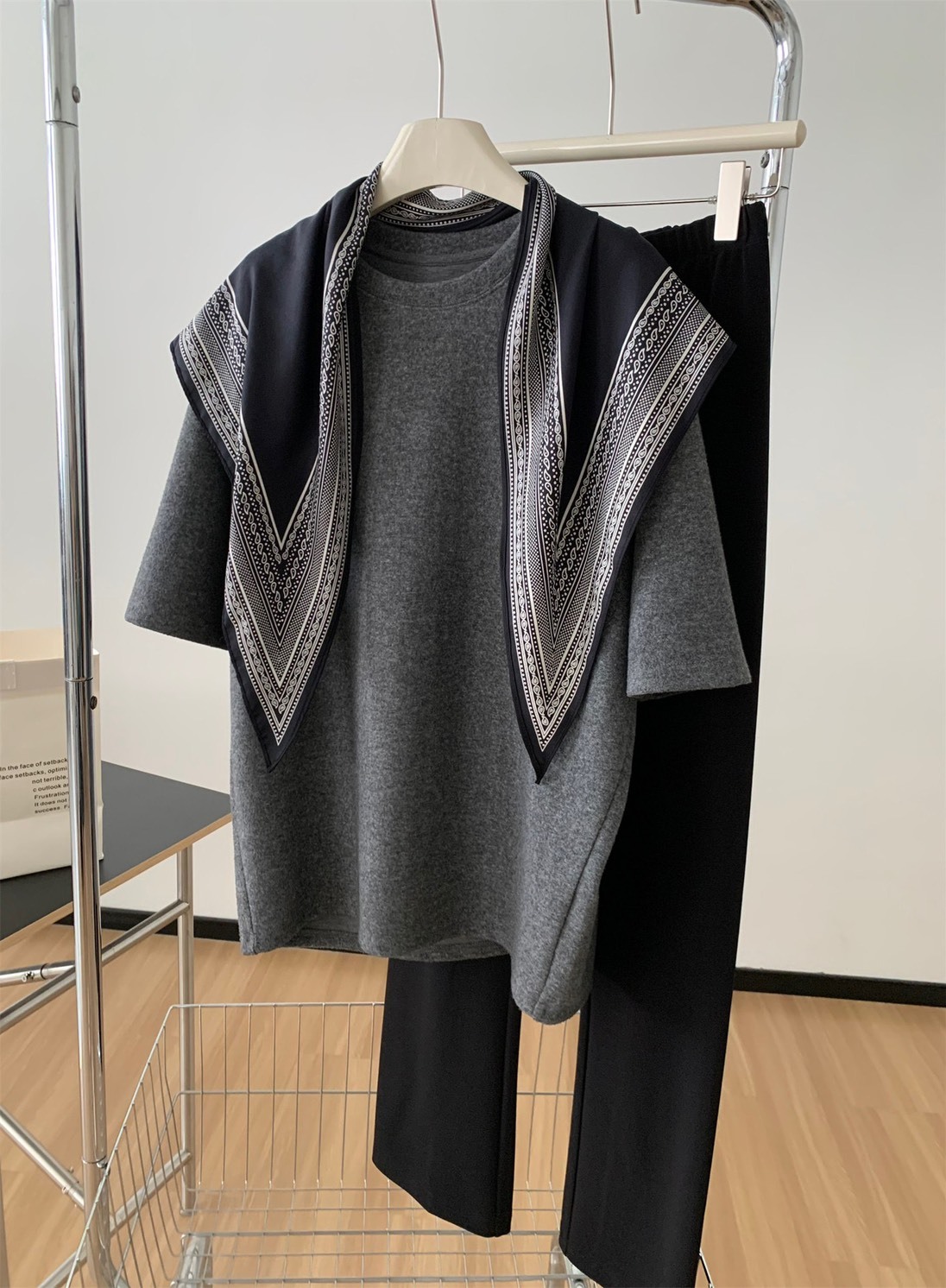 No.1661 鬆弛圓領5分針織上衣