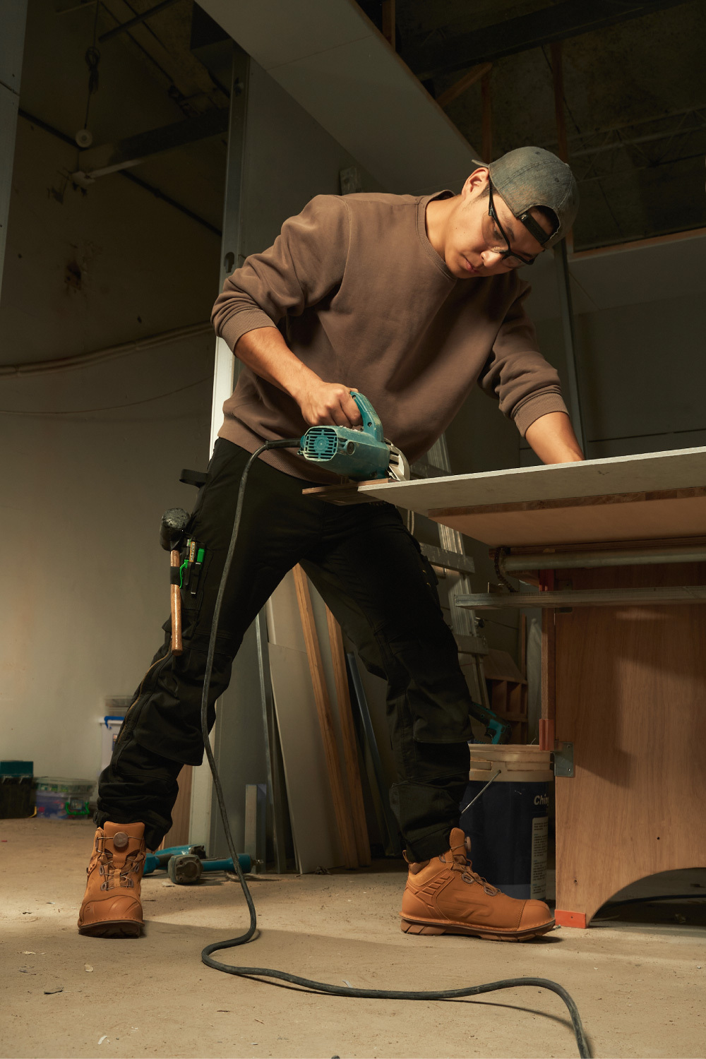 PATRONI SW2501 彈力工作褲工作情境照