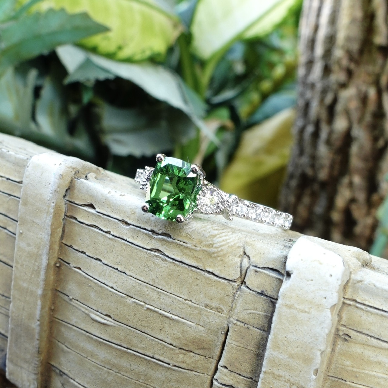 1.13ct沙弗萊石鑽石18K金戒指 (帶寶石證書) - Kijani Green