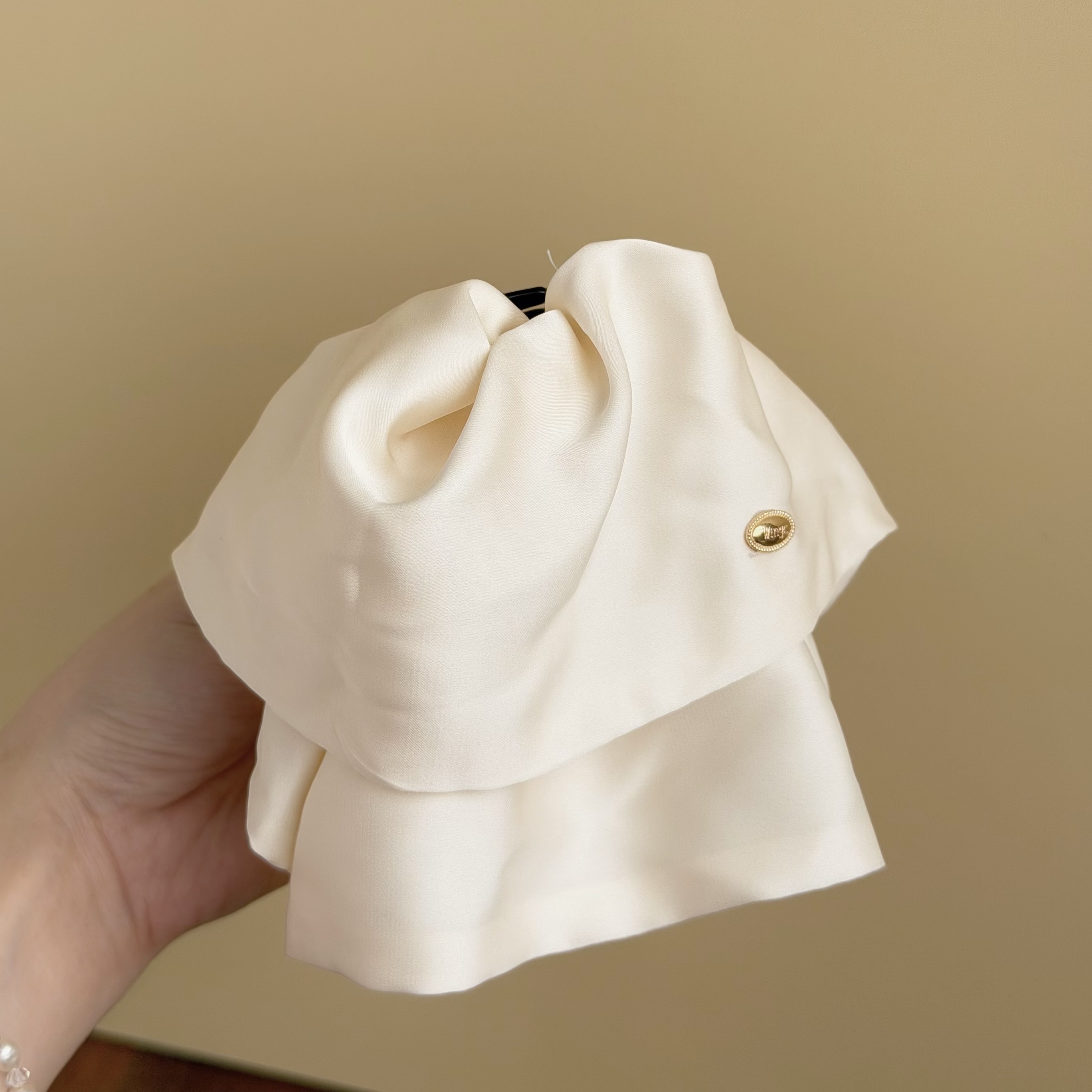 L160滑布小金標裙擺半頭夾