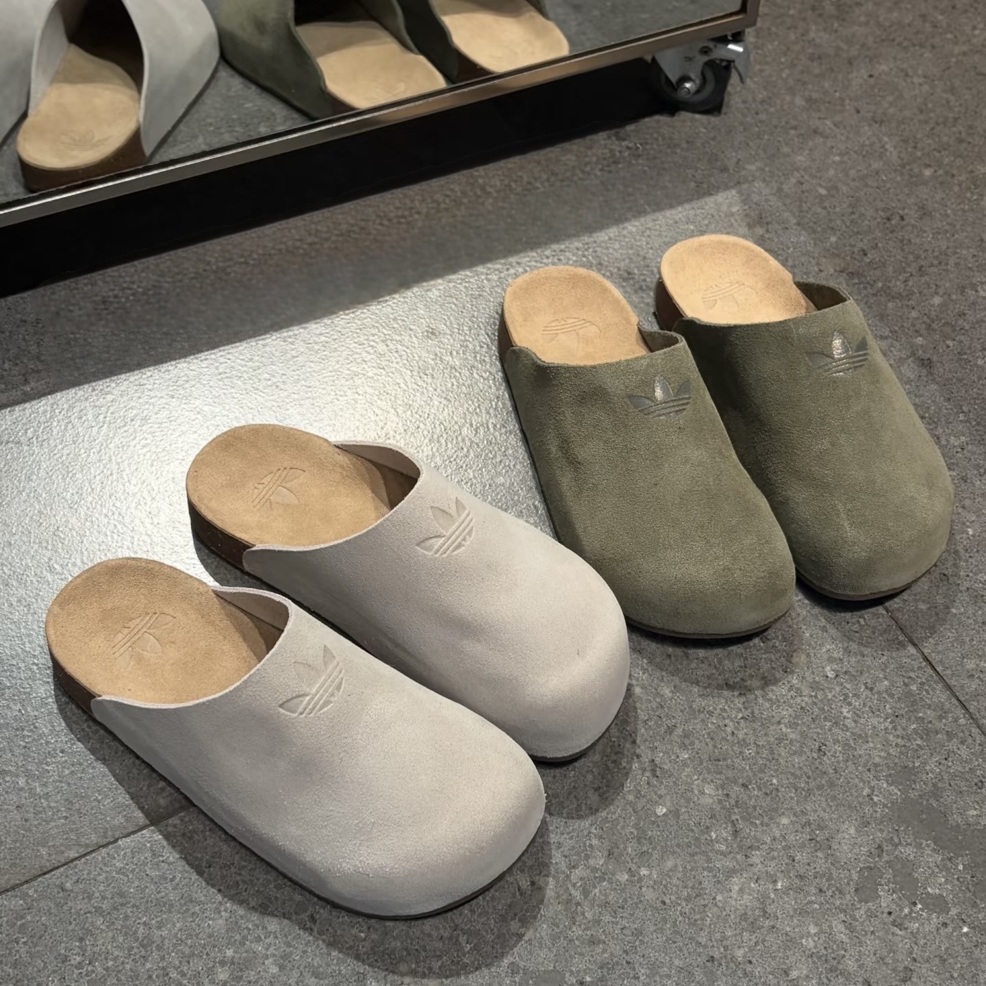 (預購）Adidas Originals 懶人穆勒鞋 新色