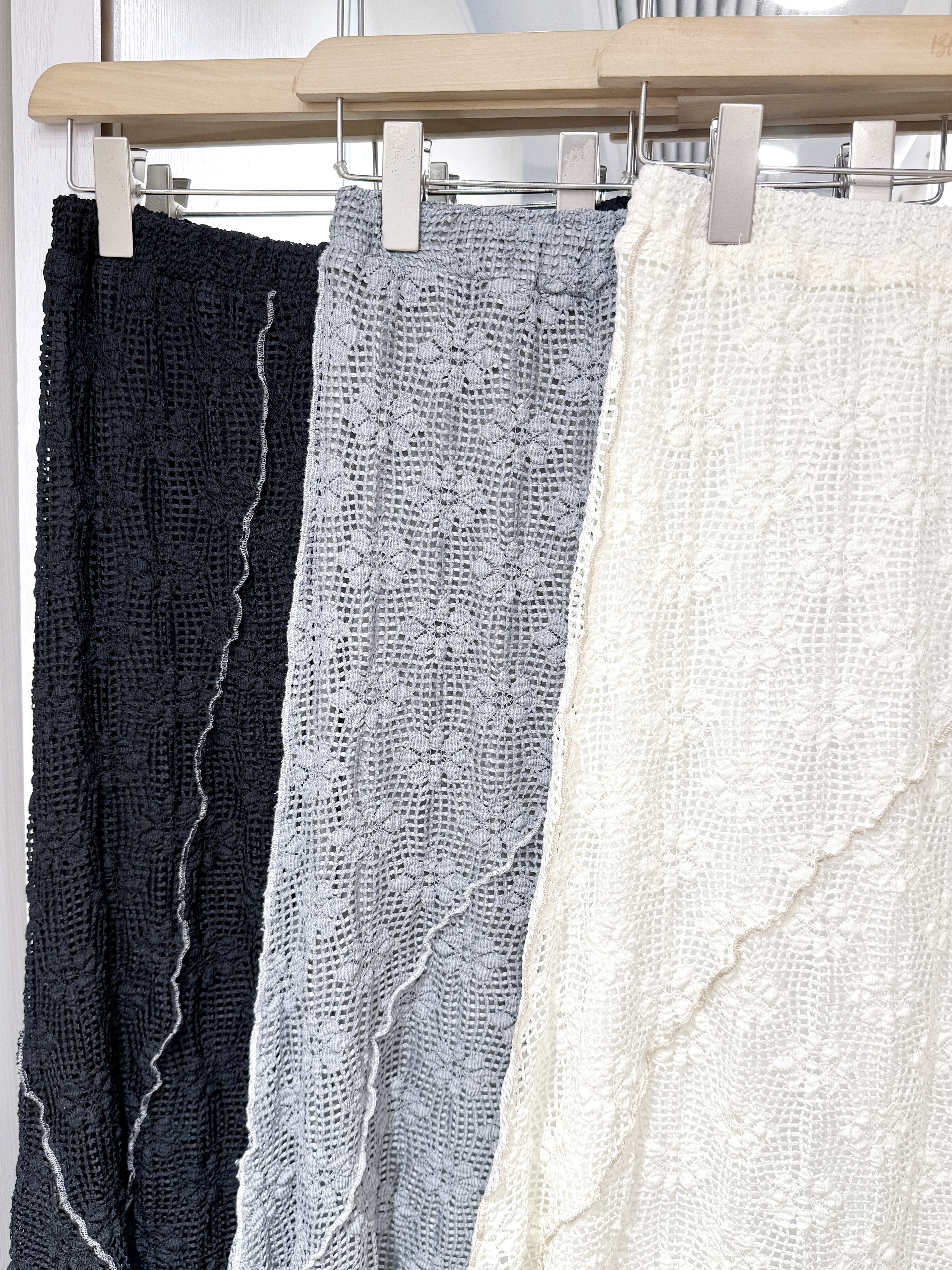 EA1236｜知性優美系˚˖𓍢ִ໋🦢˚ 明線格格花卉針織面長裙