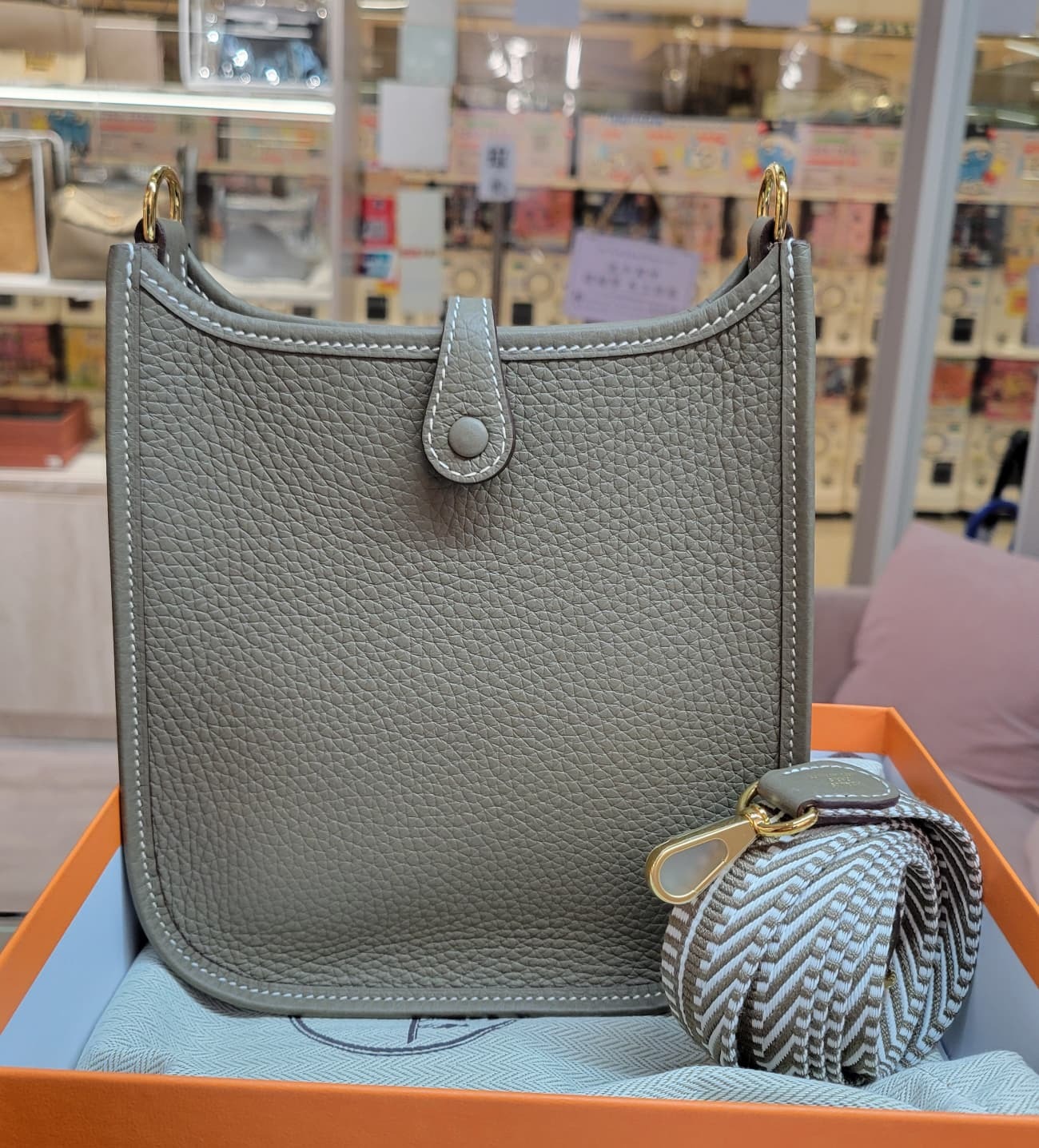 HERMES MINI EVELYNE ETOUPE/ETOUPE-BLANC CC 110CM 大象灰金扣 編織帶