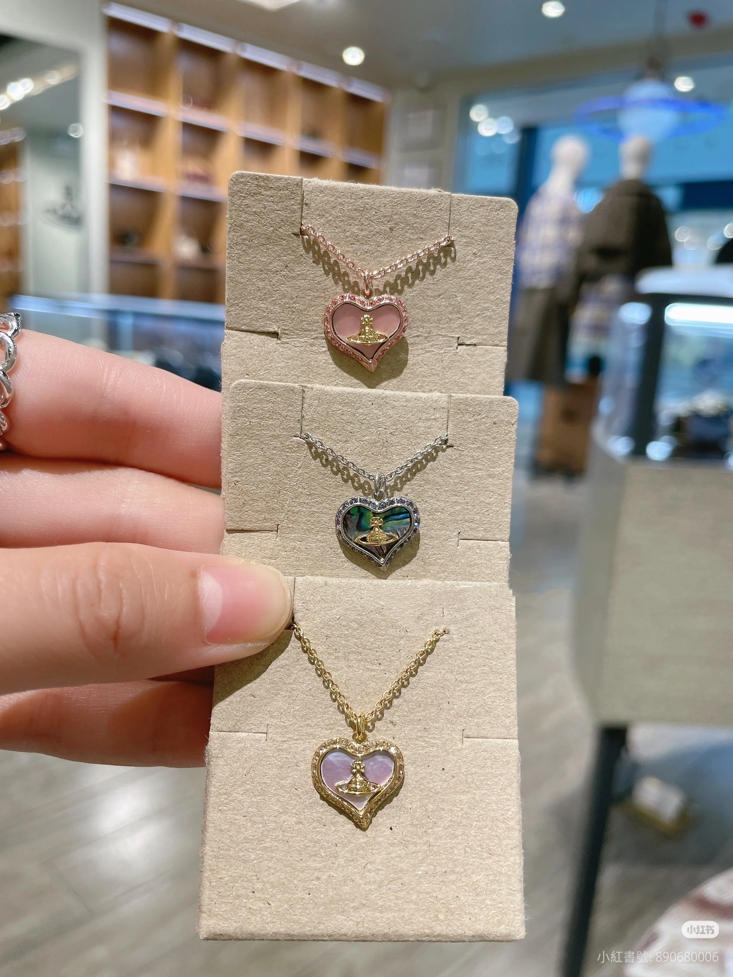 Vivienne Westwood 女款 貝母頸鏈