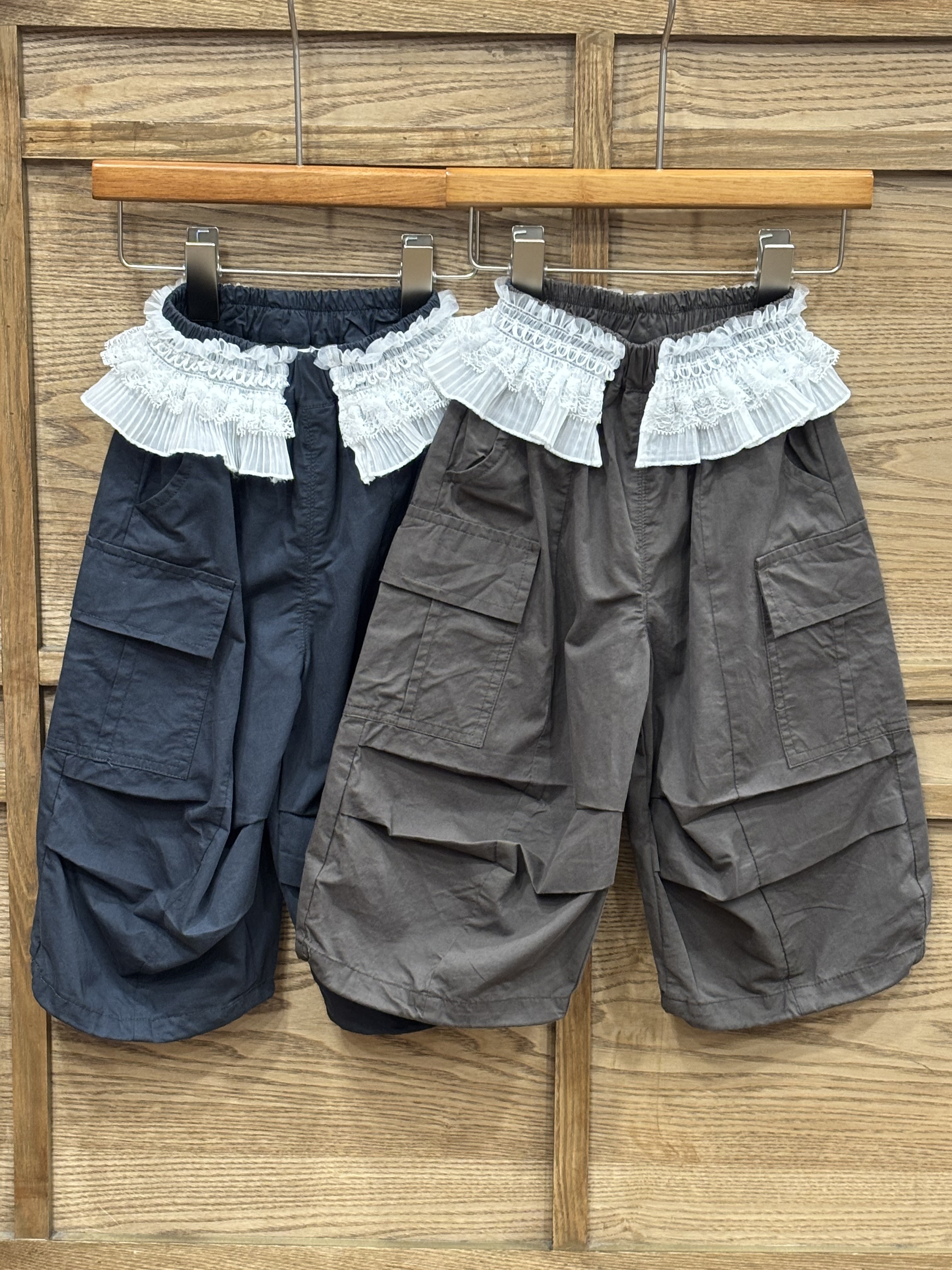 A04444蕾絲屁簾工裝褲