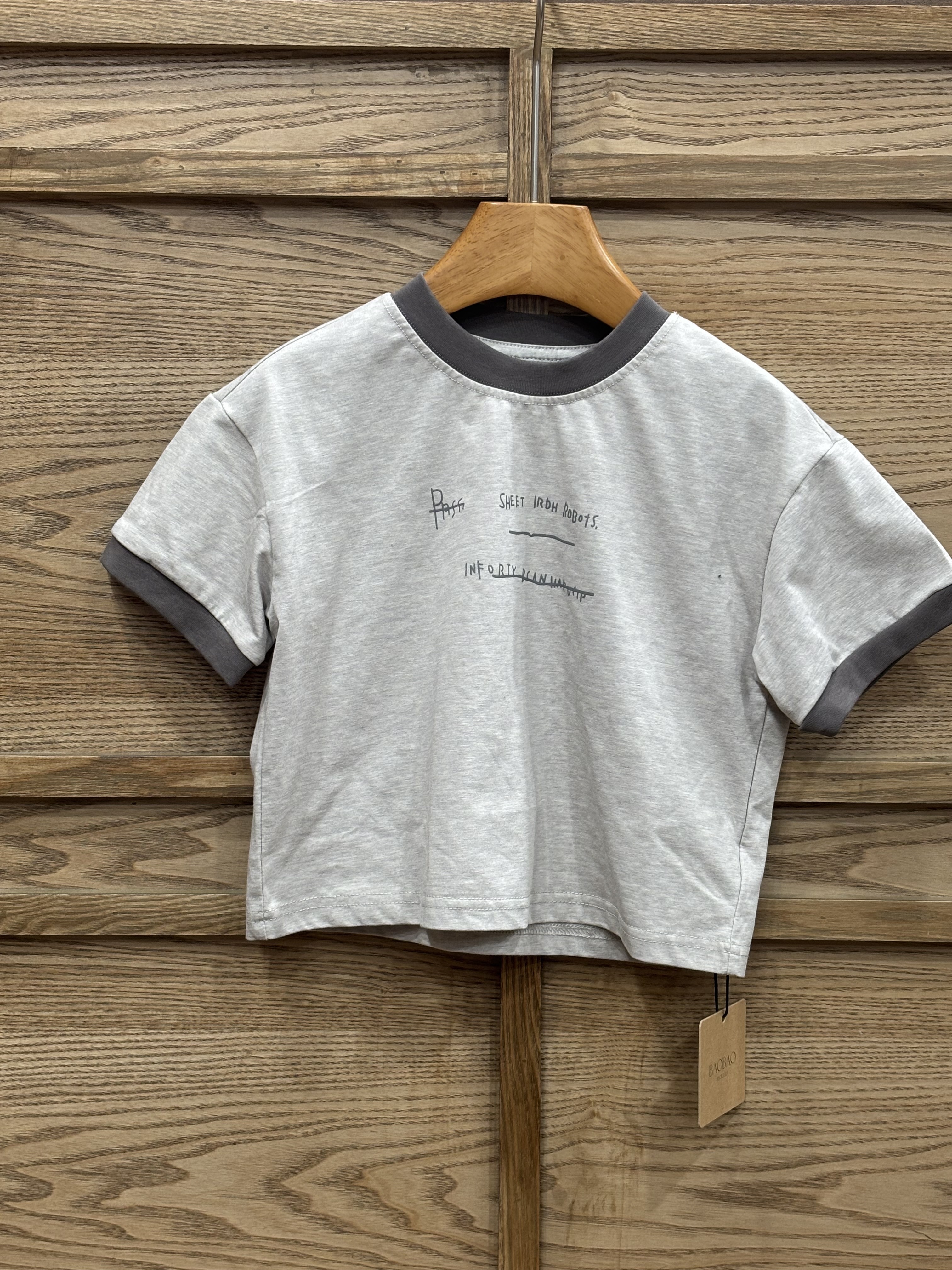 A04427灰色拼接上衣